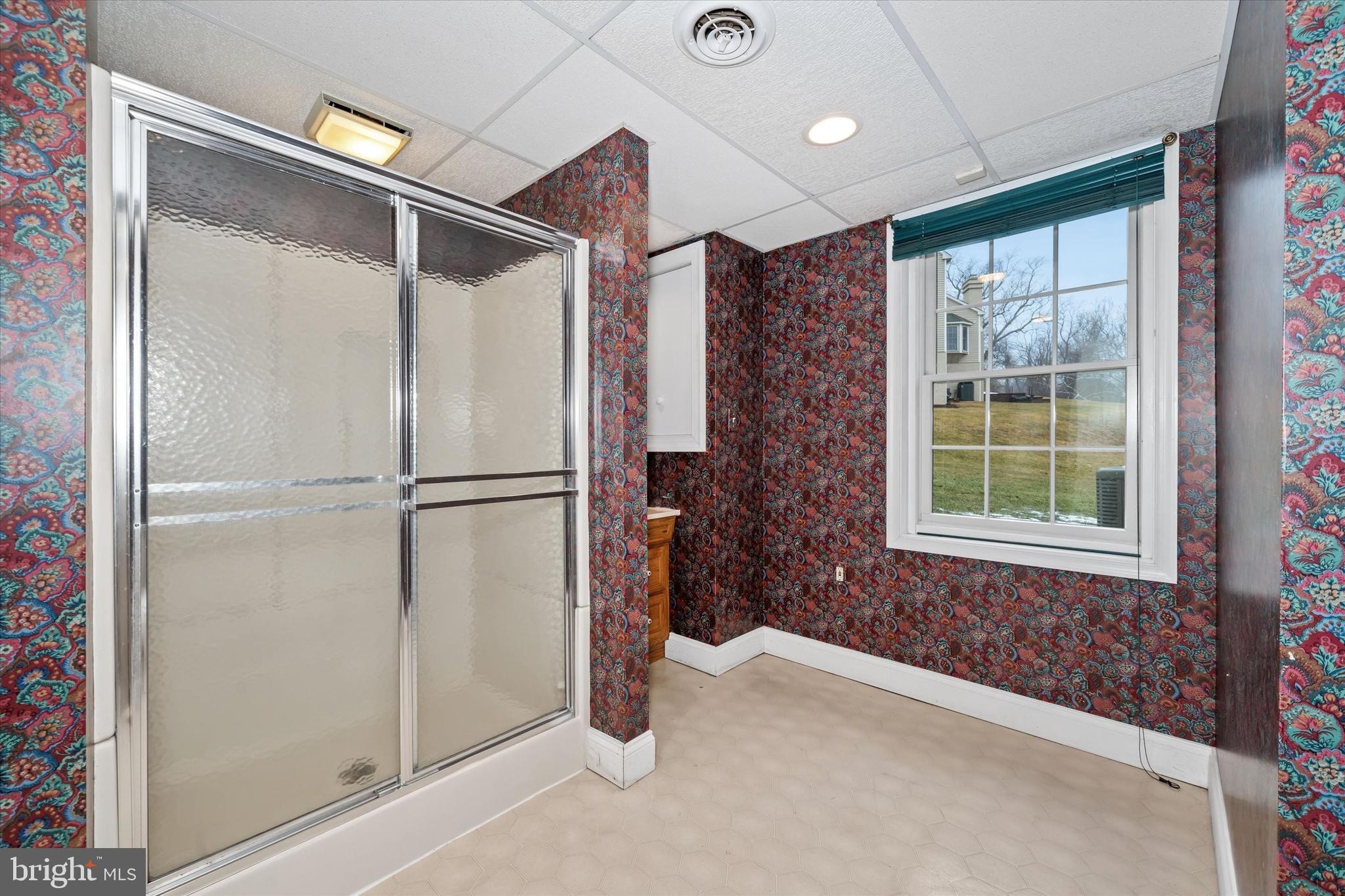 RAVEN HOLLOW - Residential