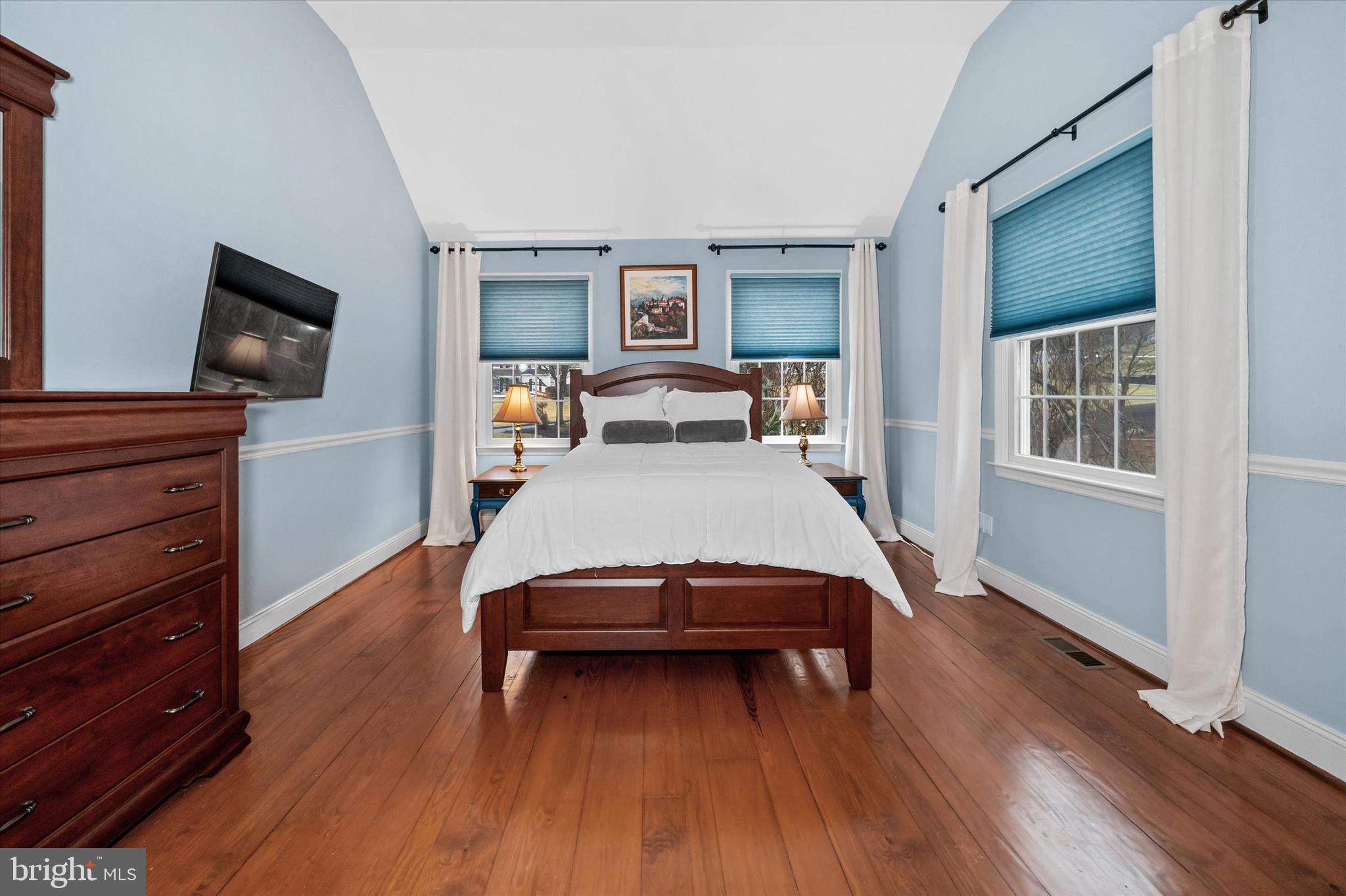 RAVEN HOLLOW - Residential