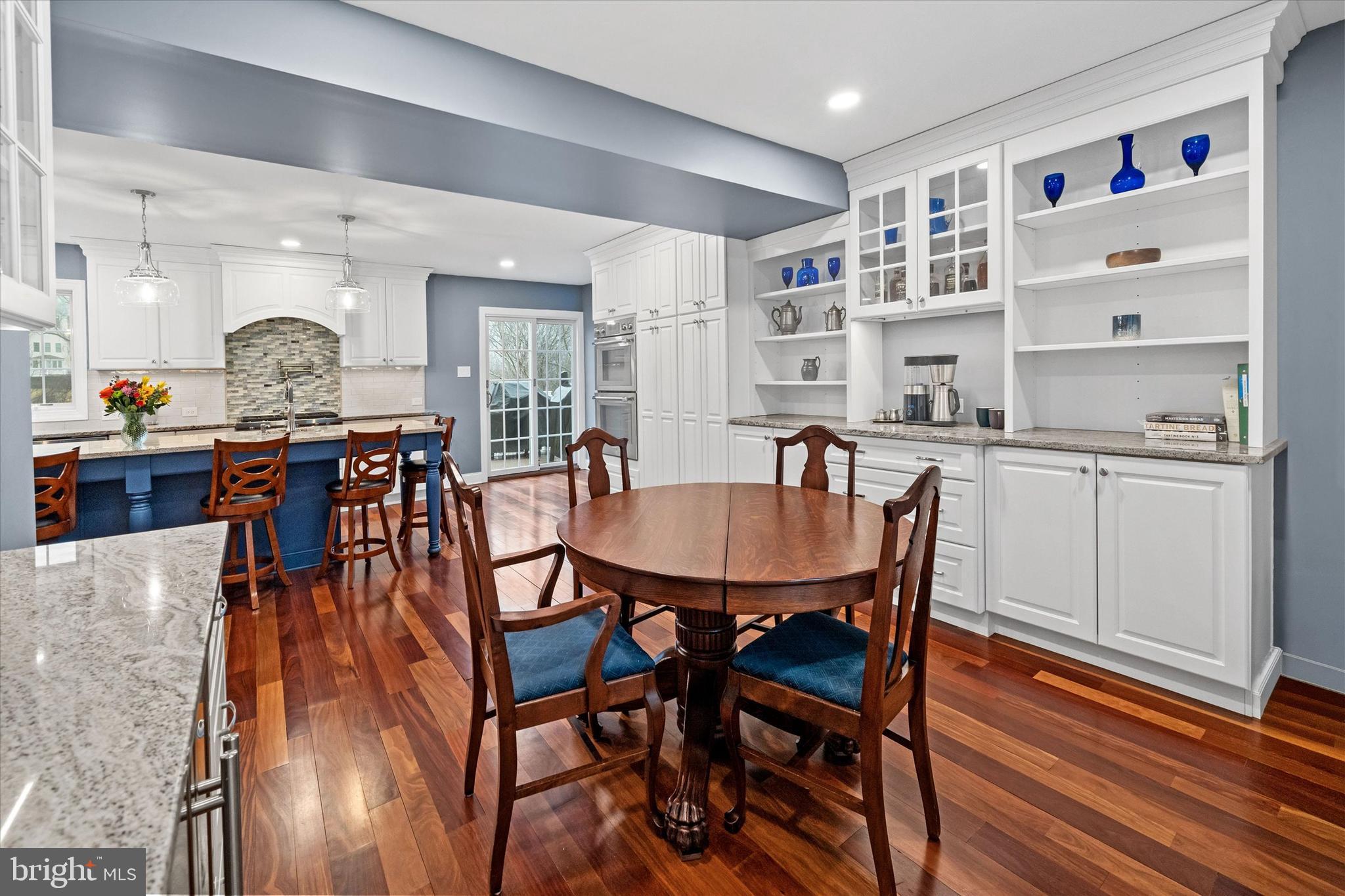 RAVEN HOLLOW - Residential