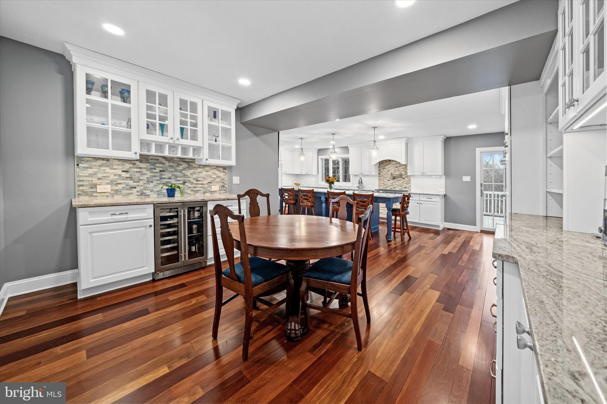 RAVEN HOLLOW - Residential