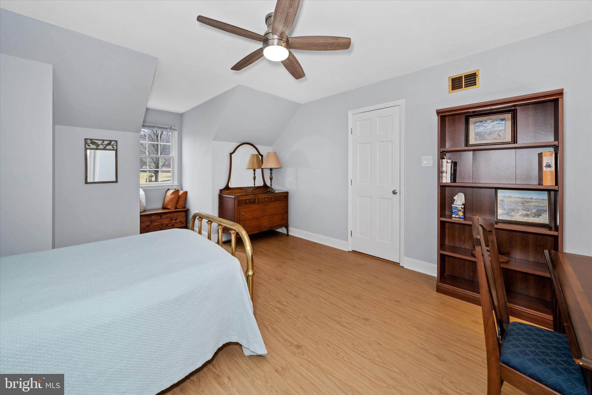 RAVEN HOLLOW - Residential