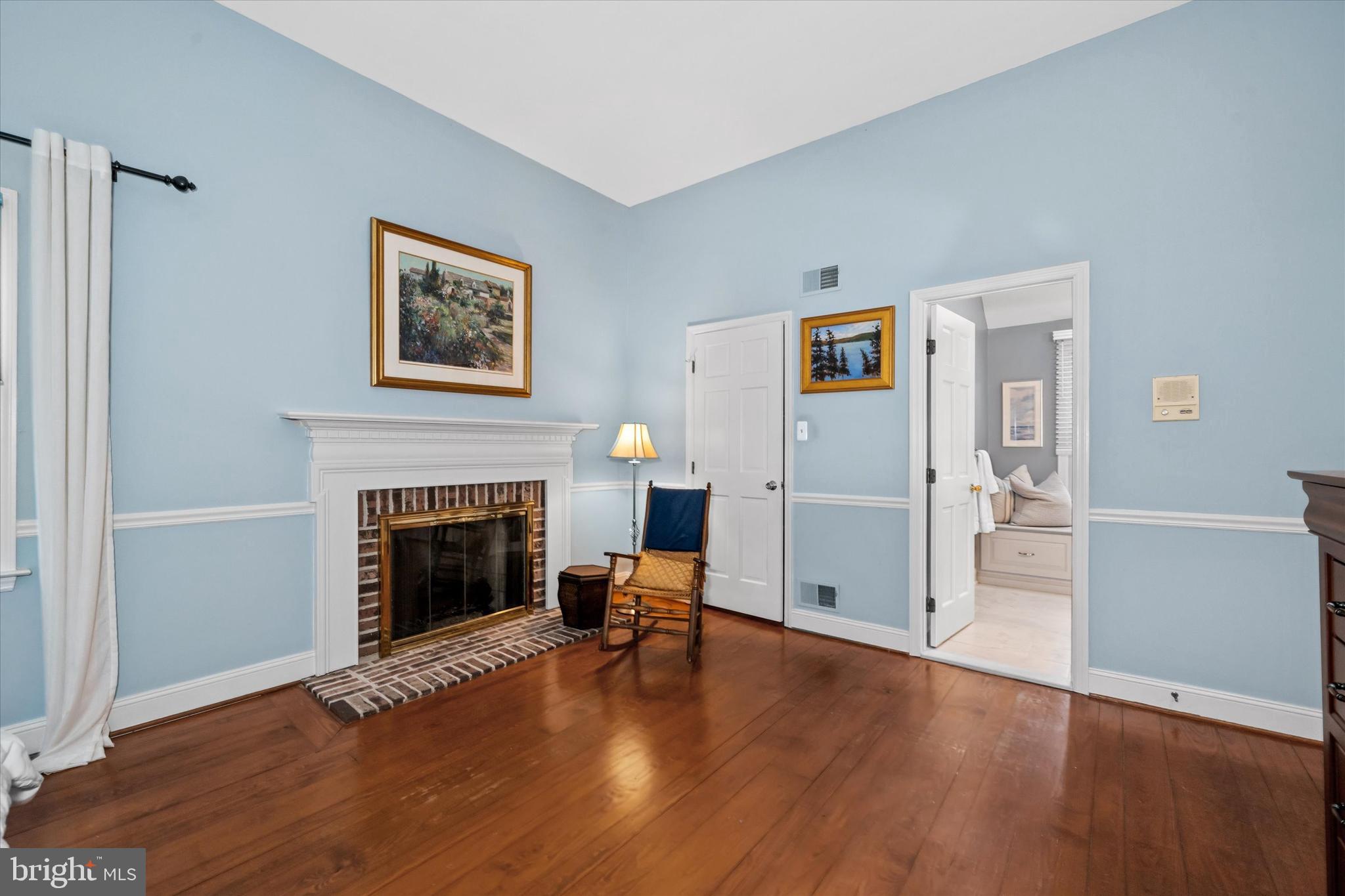 RAVEN HOLLOW - Residential