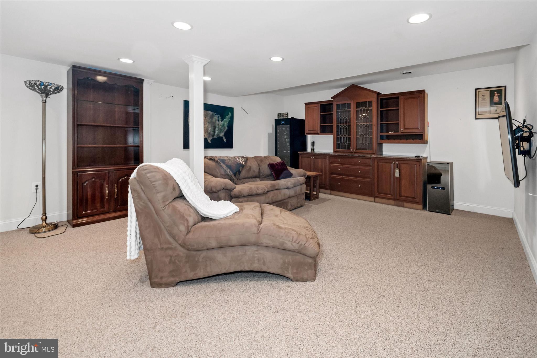 RAVEN HOLLOW - Residential