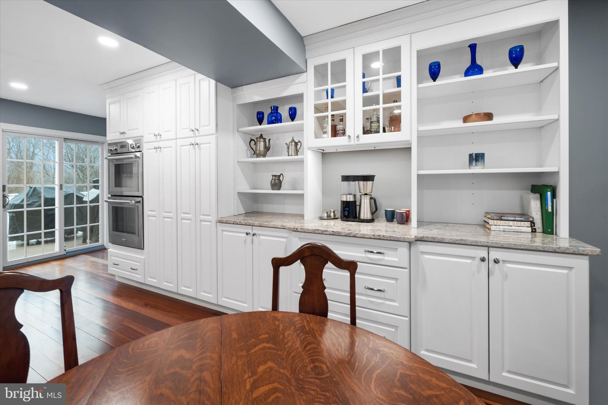 RAVEN HOLLOW - Residential