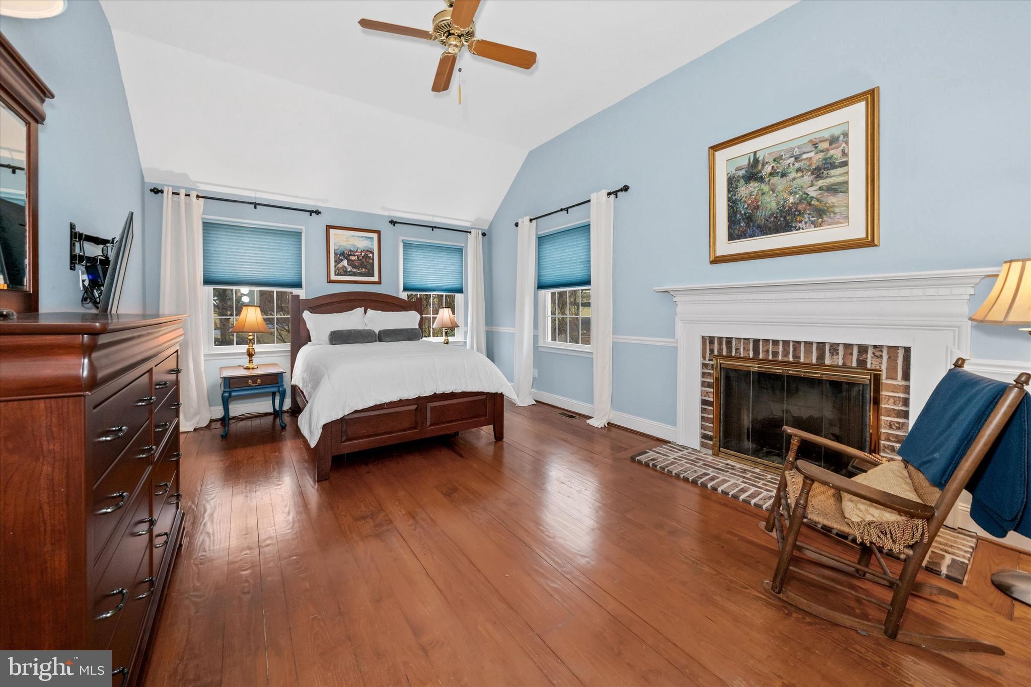 RAVEN HOLLOW - Residential