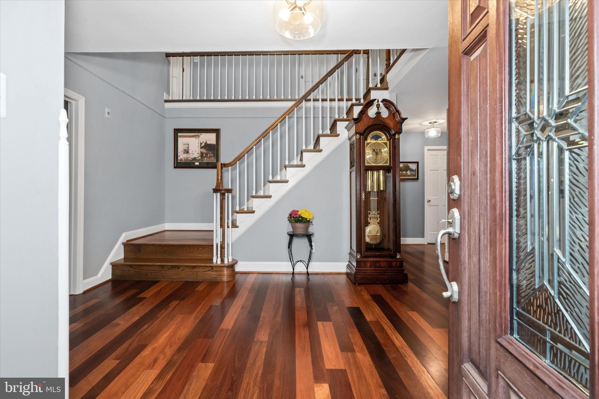 RAVEN HOLLOW - Residential