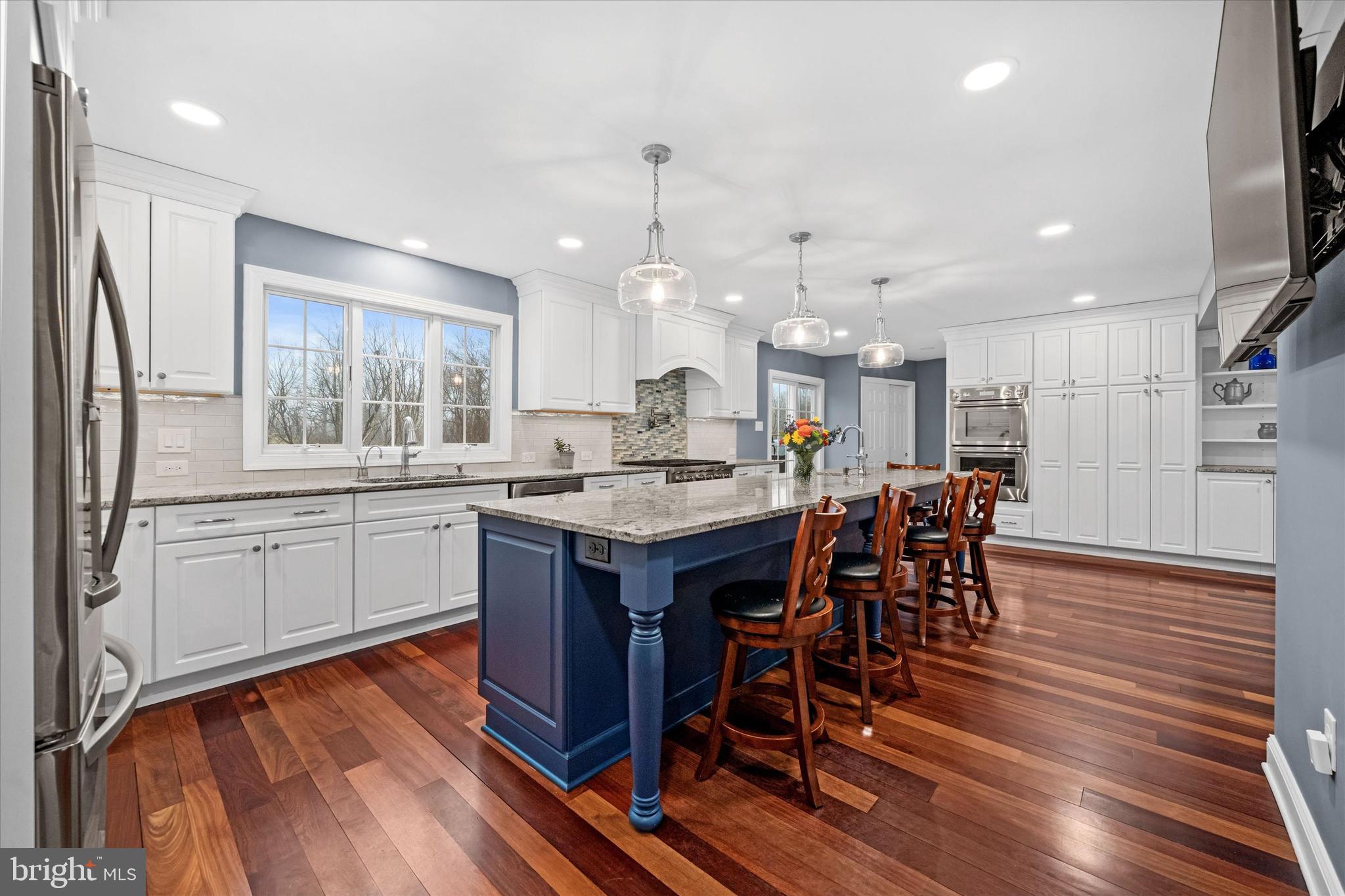 RAVEN HOLLOW - Residential