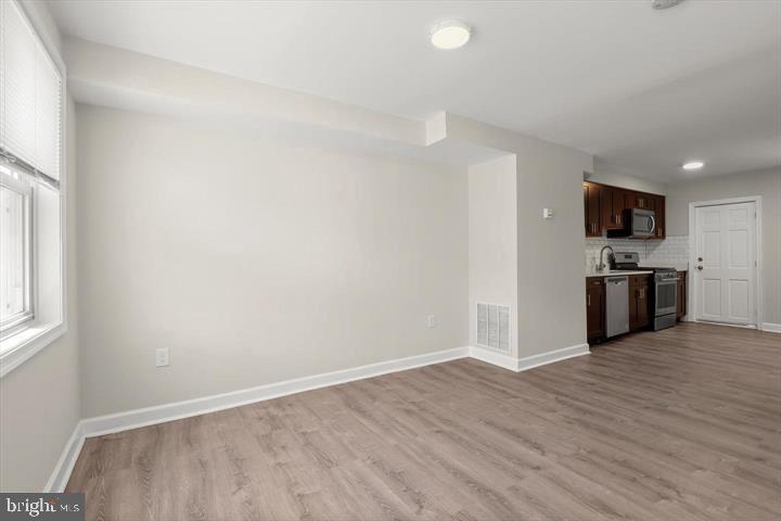 1044 ELLICOTT DRIVEWAY
