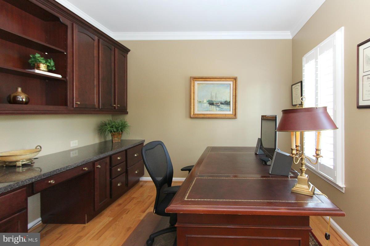 POTOMAC LAKES - Residential