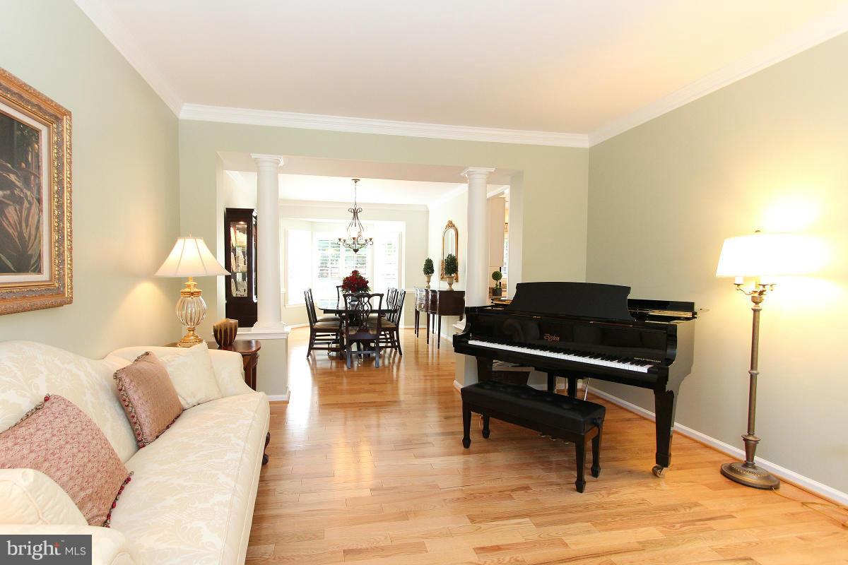 POTOMAC LAKES - Residential