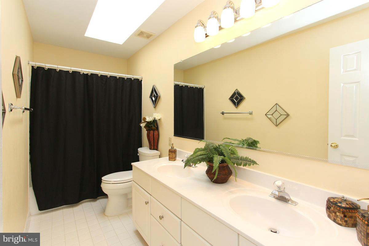 POTOMAC LAKES - Residential