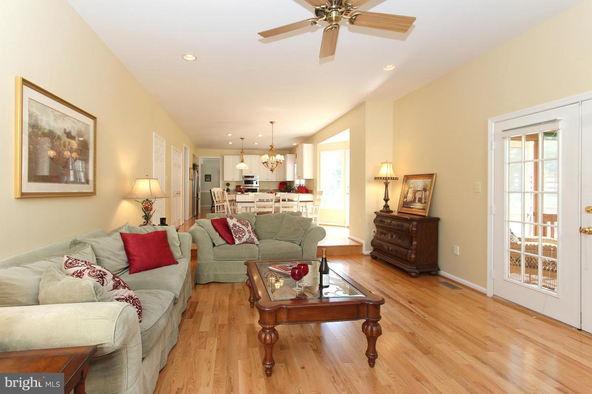 POTOMAC LAKES - Residential