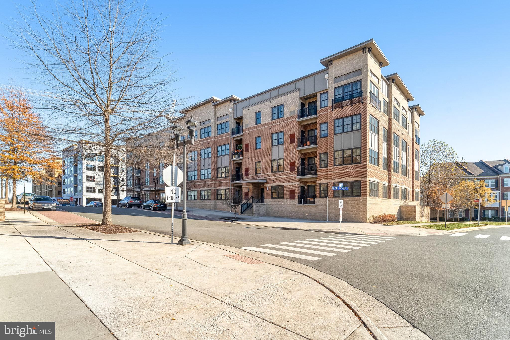 FLATS AT METROWEST - Residential