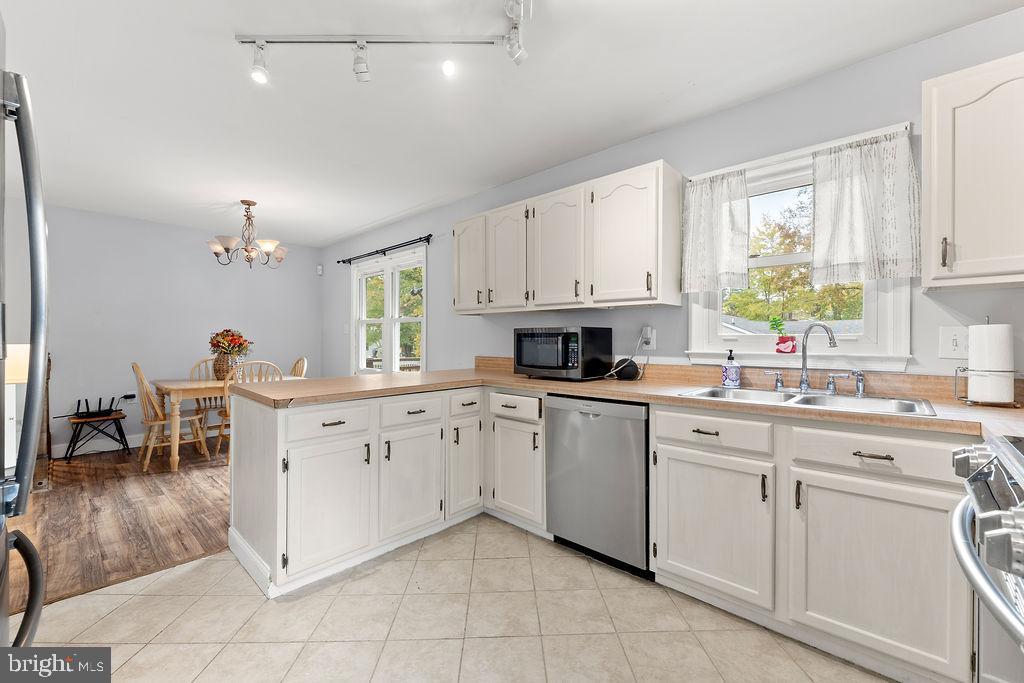 STONEWALL ESTATES - Residential