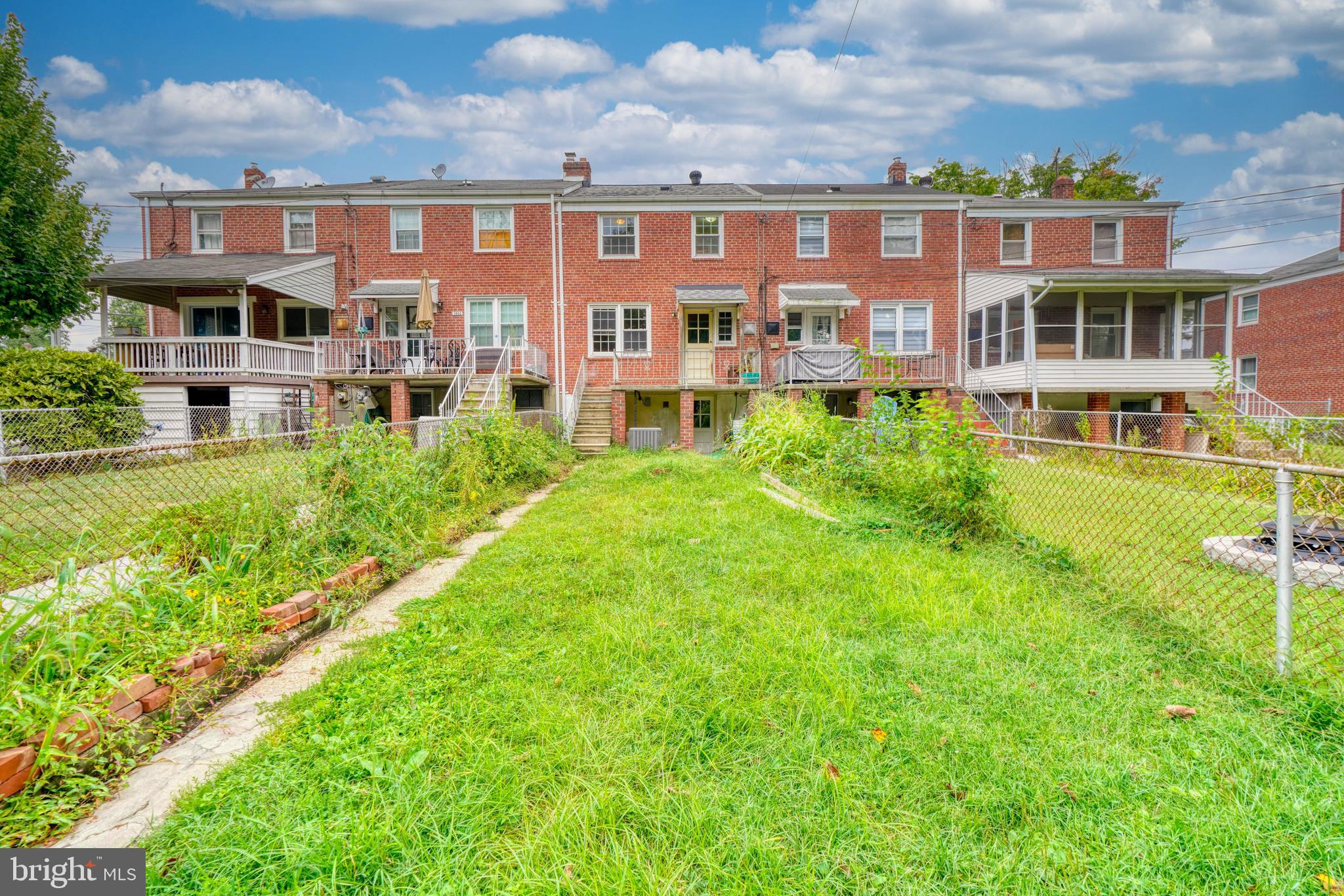 OAKLEIGH MANOR - Residential