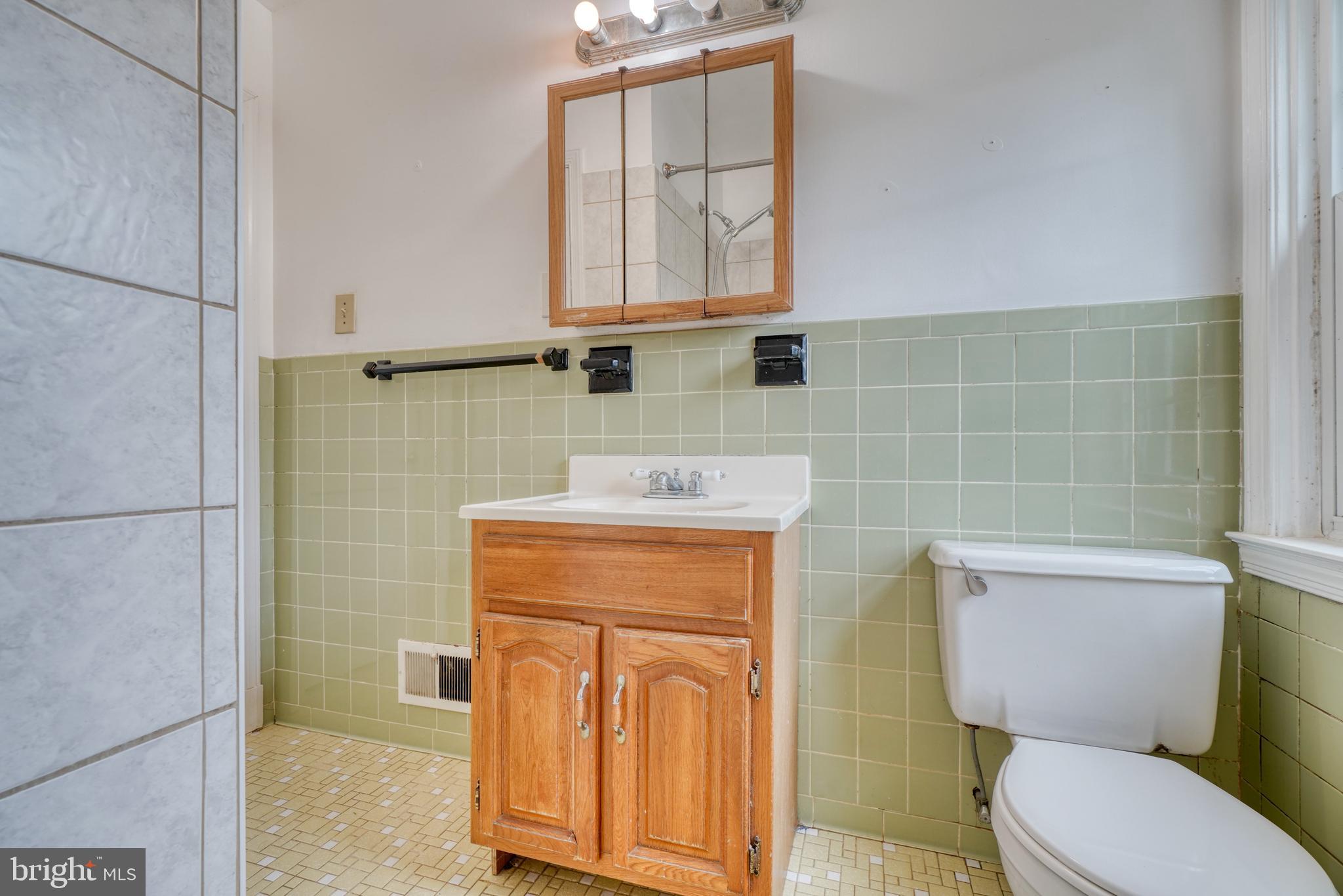 OAKLEIGH MANOR - Residential