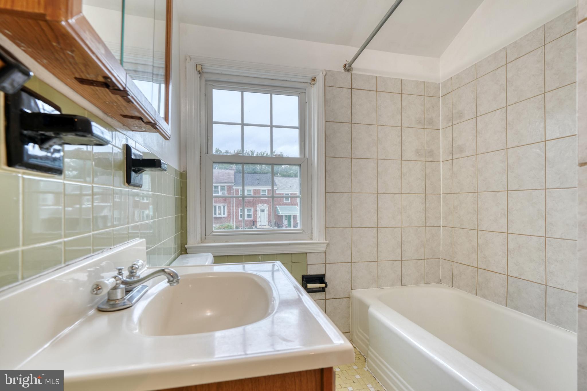 OAKLEIGH MANOR - Residential