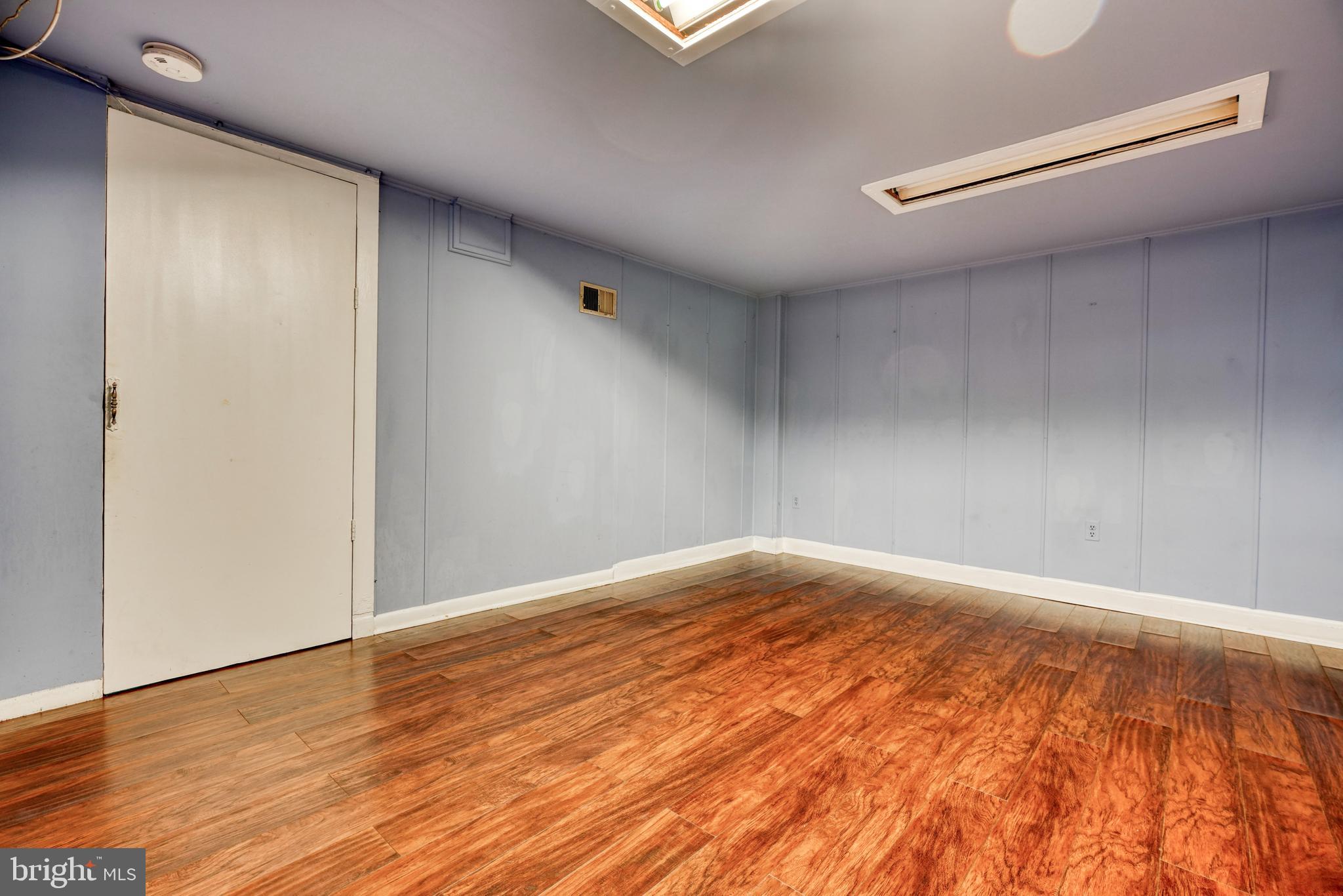 OAKLEIGH MANOR - Residential