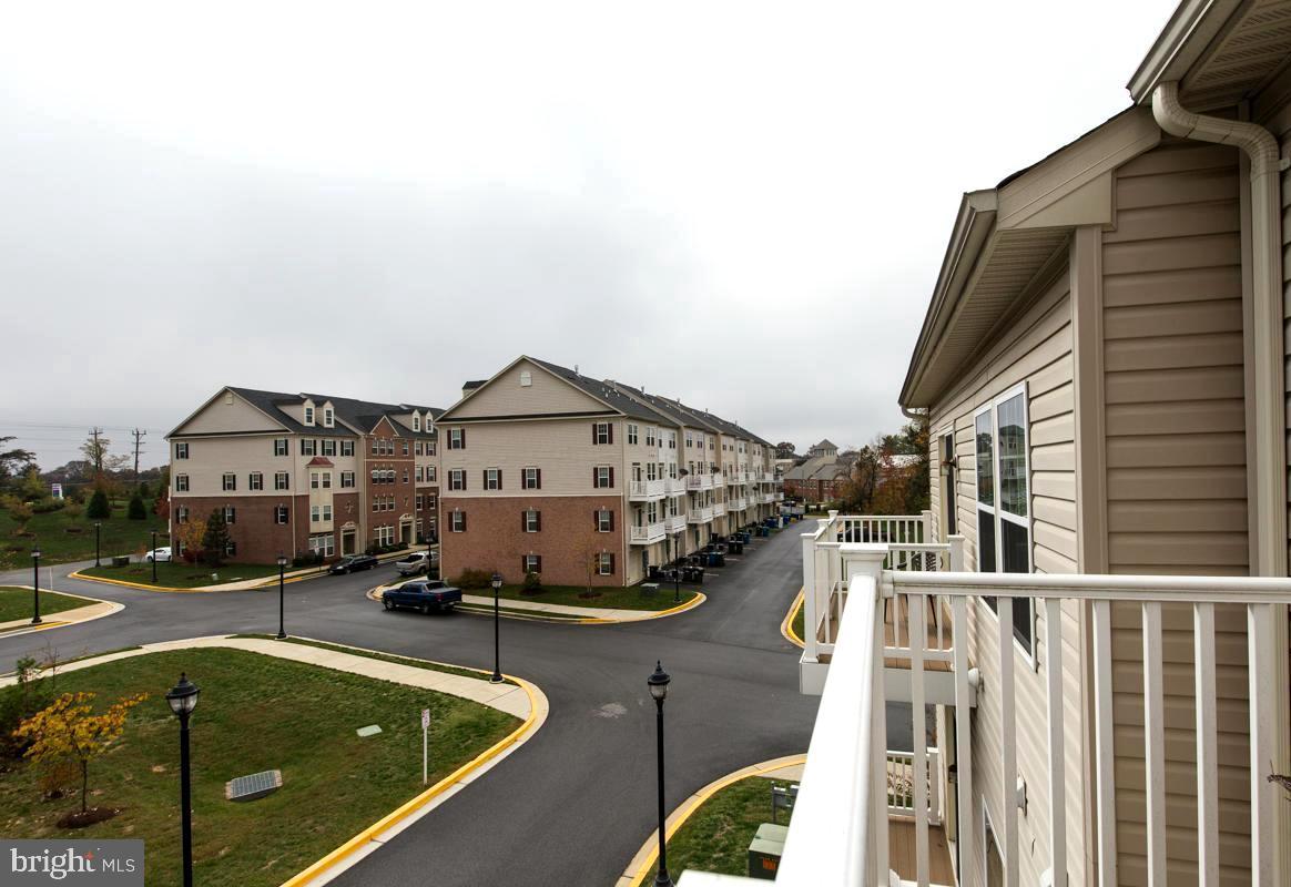 THE POINTE/VISTAS AT VA - Residential Lease