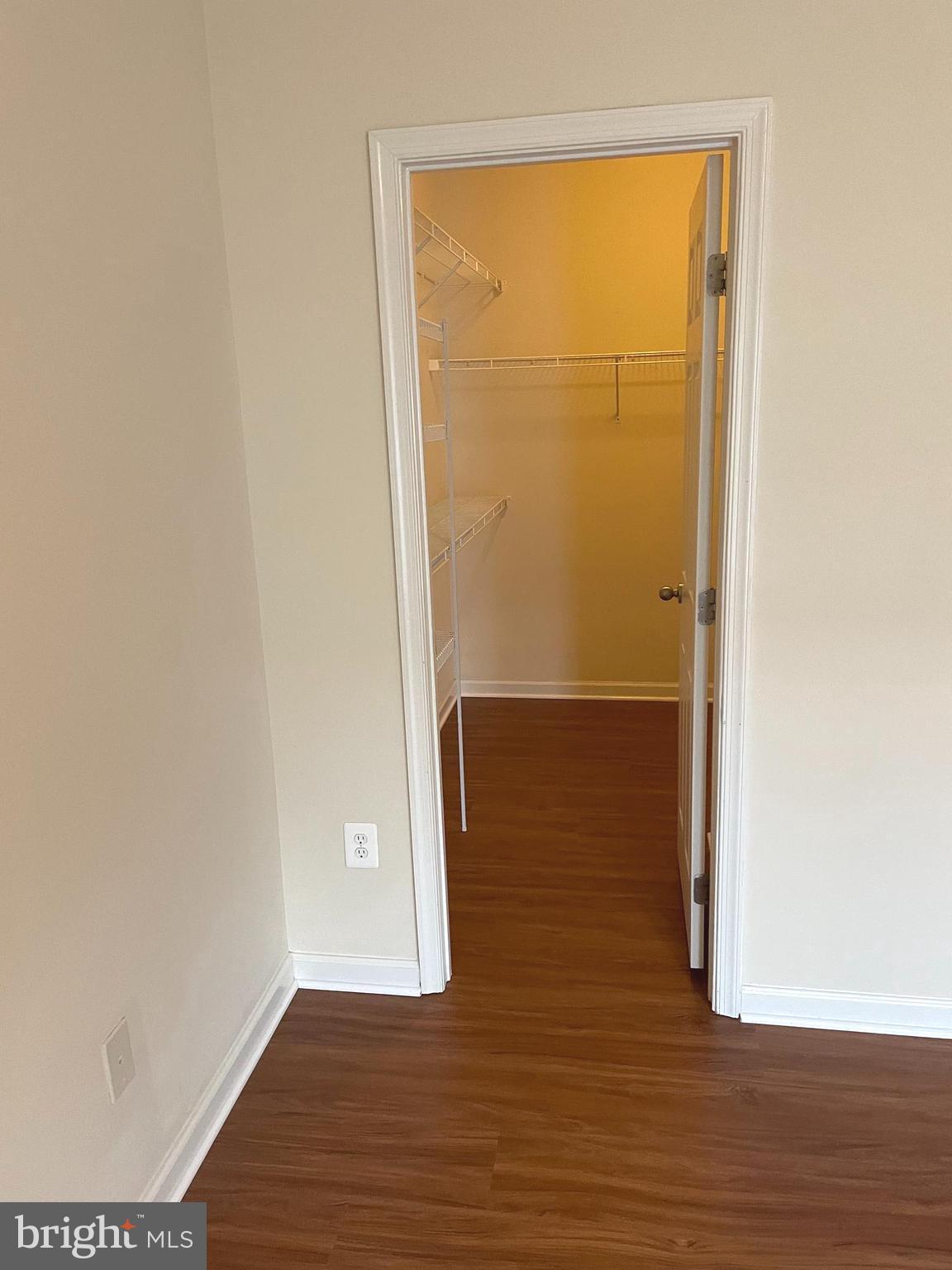 THE POINTE/VISTAS AT VA - Residential Lease