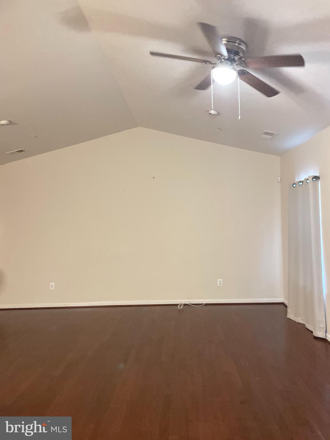 THE POINTE/VISTAS AT VA - Residential Lease