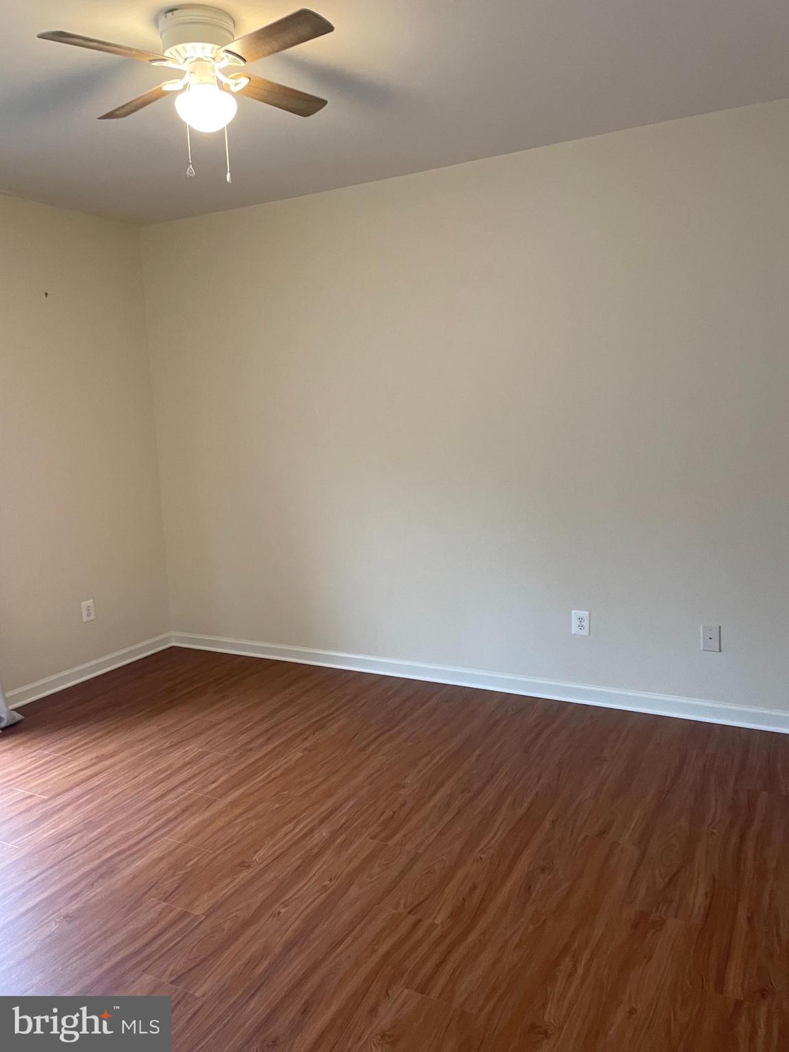 THE POINTE/VISTAS AT VA - Residential Lease