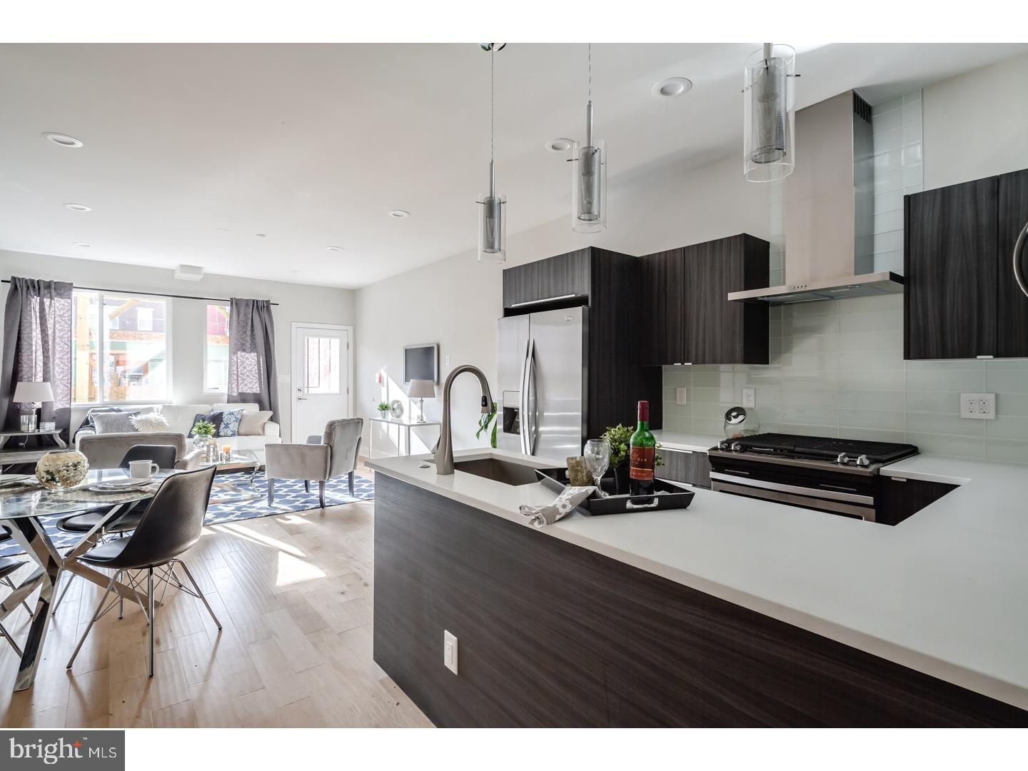 OLDE KENSINGTON - Residential