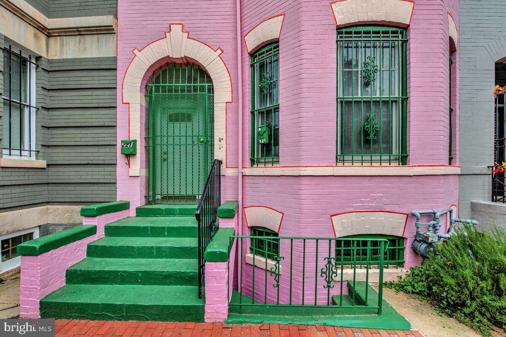 Photo of 221 Morgan Street NW, WASHINGTON, DC 20001 (MLS # DCDC2221464)