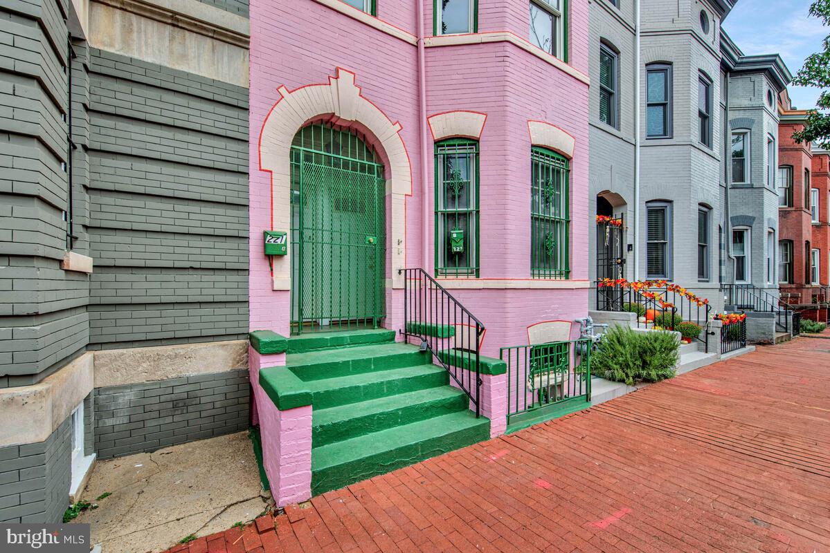 221 MORGAN STREET NW