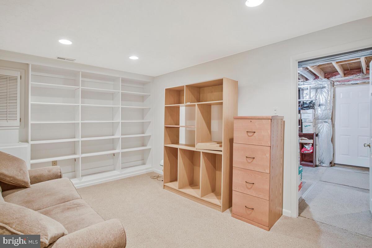 HIGHFIELDS - Residential