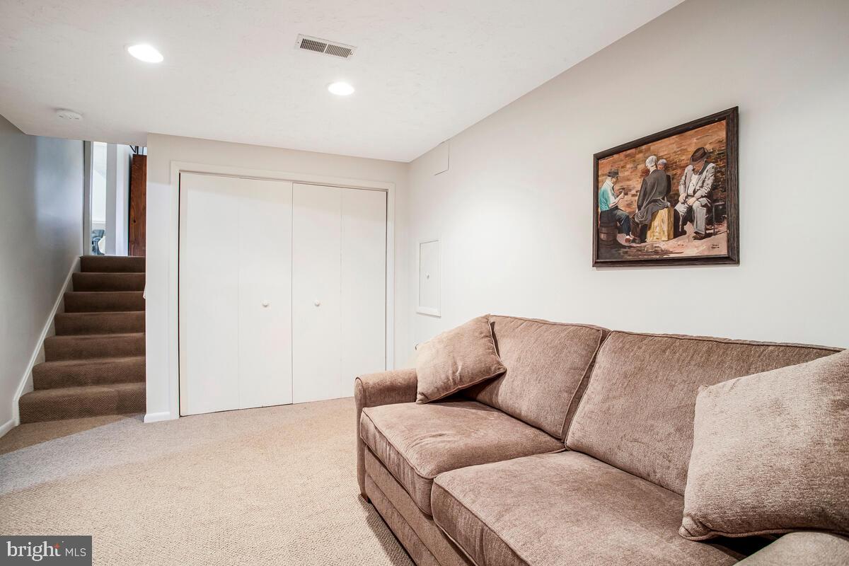 HIGHFIELDS - Residential