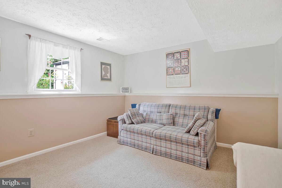 HIGHFIELDS - Residential