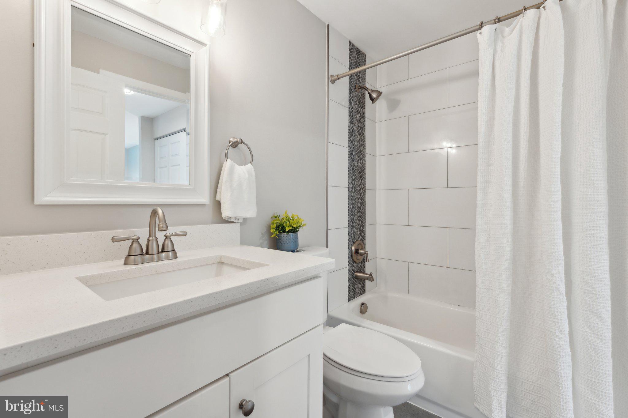 D EVEREUX WEST - Residential