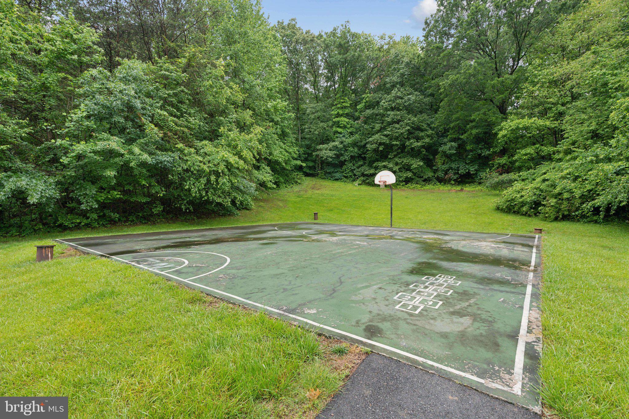 D EVEREUX WEST - Residential