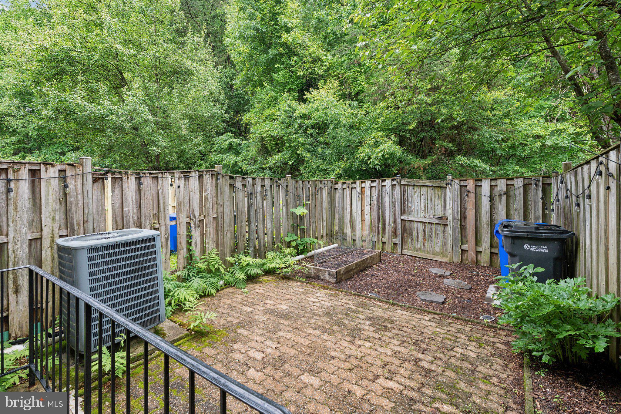 D EVEREUX WEST - Residential