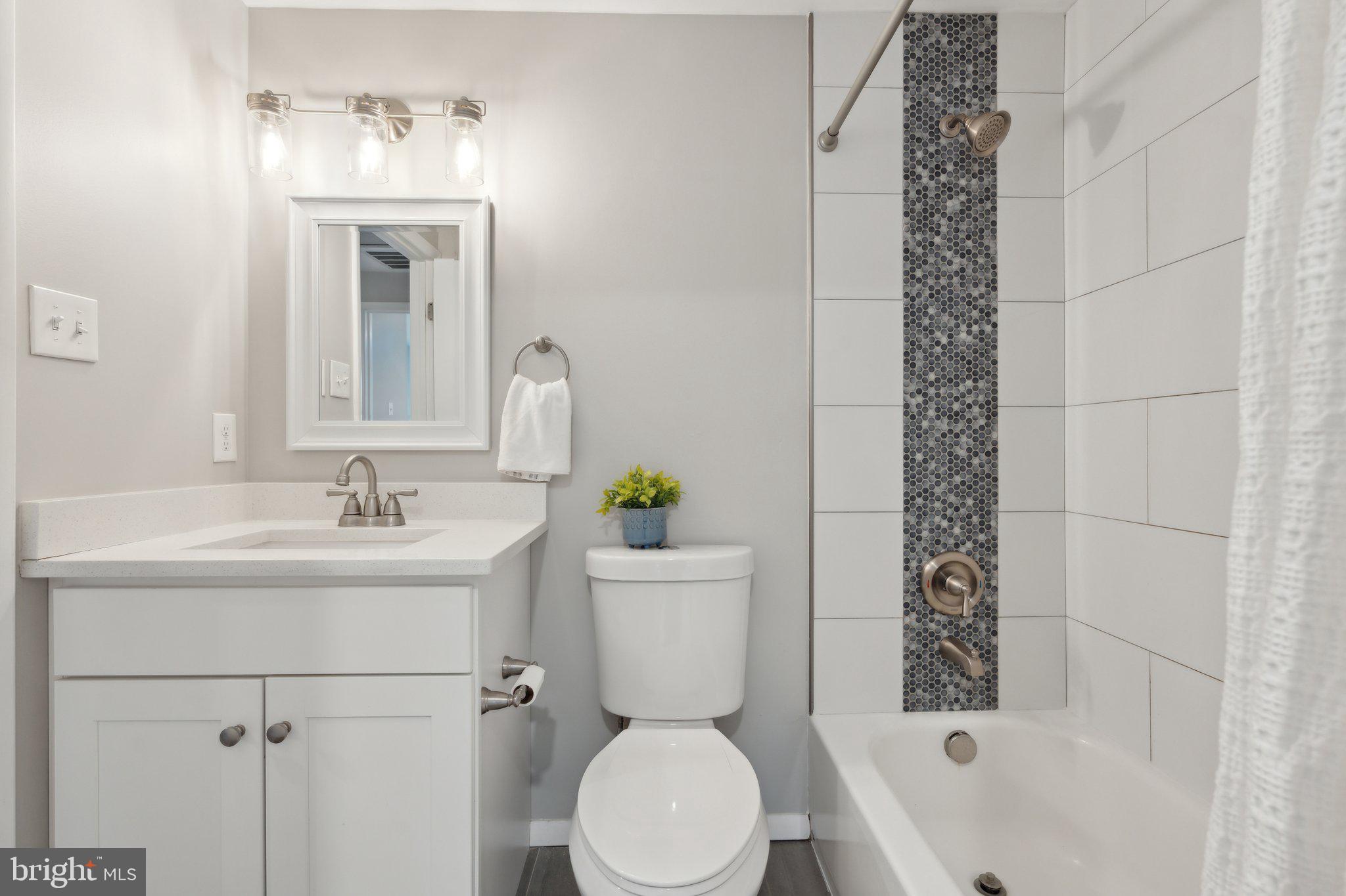 D EVEREUX WEST - Residential