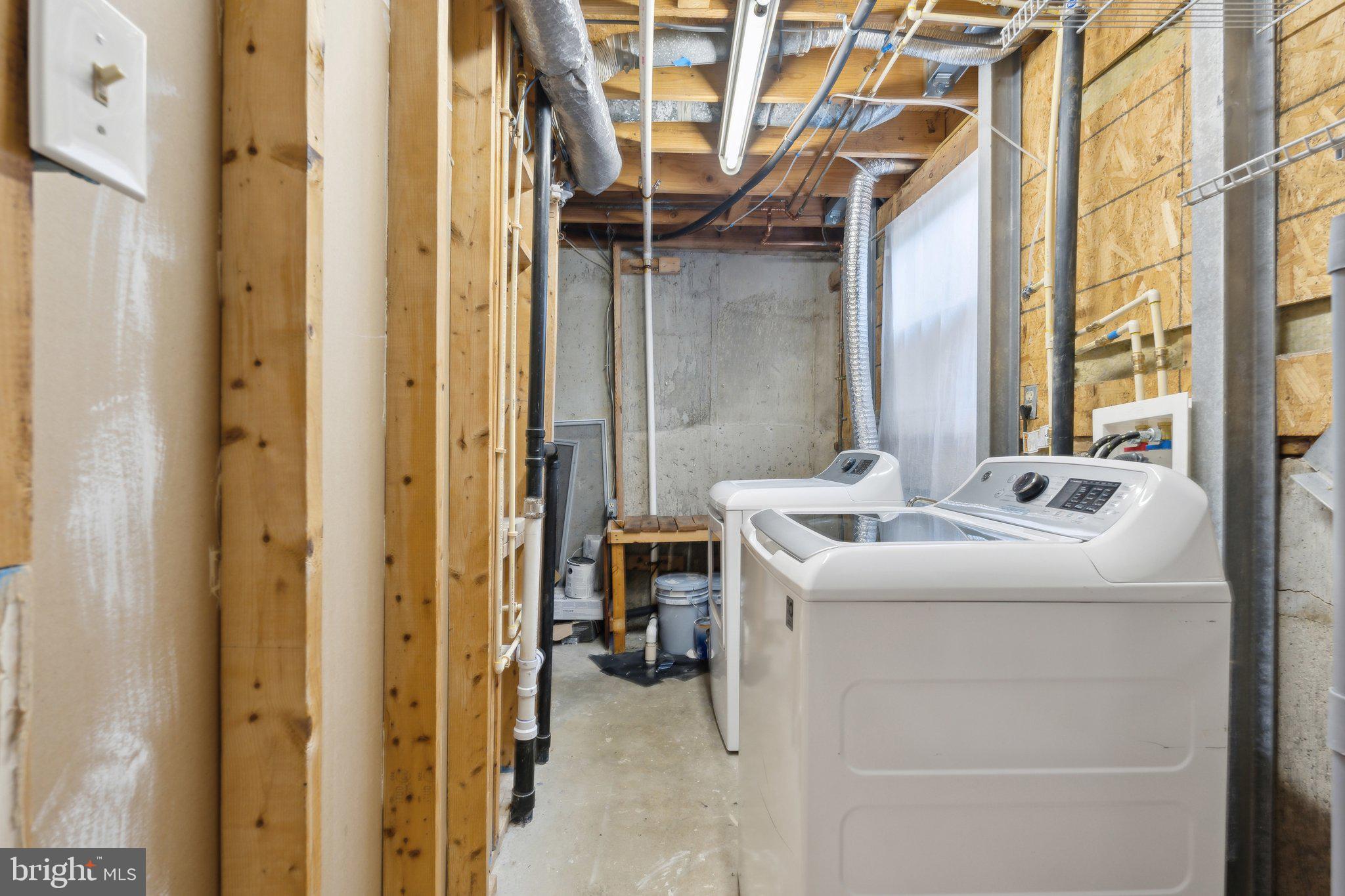 D EVEREUX WEST - Residential