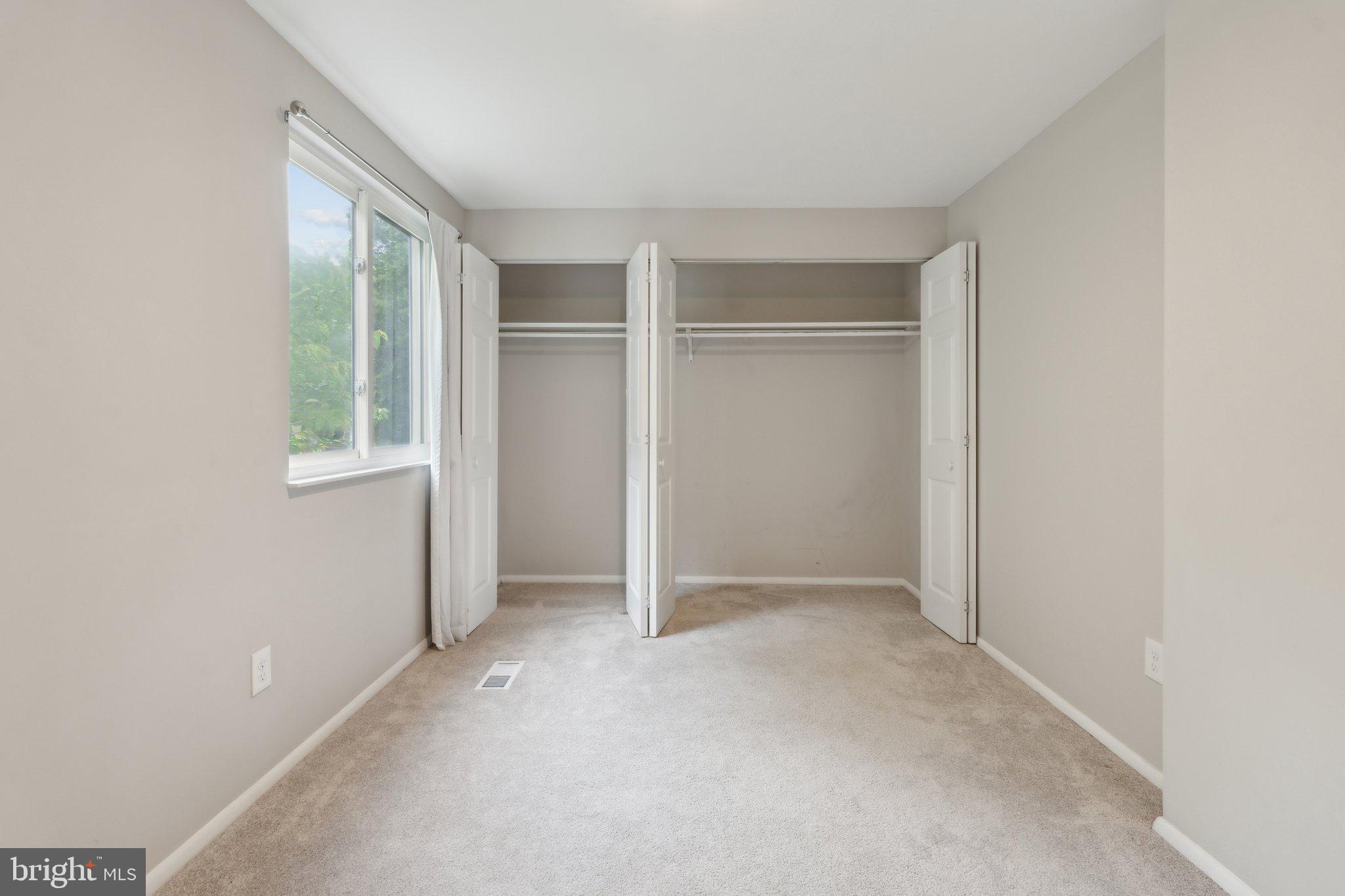 D EVEREUX WEST - Residential