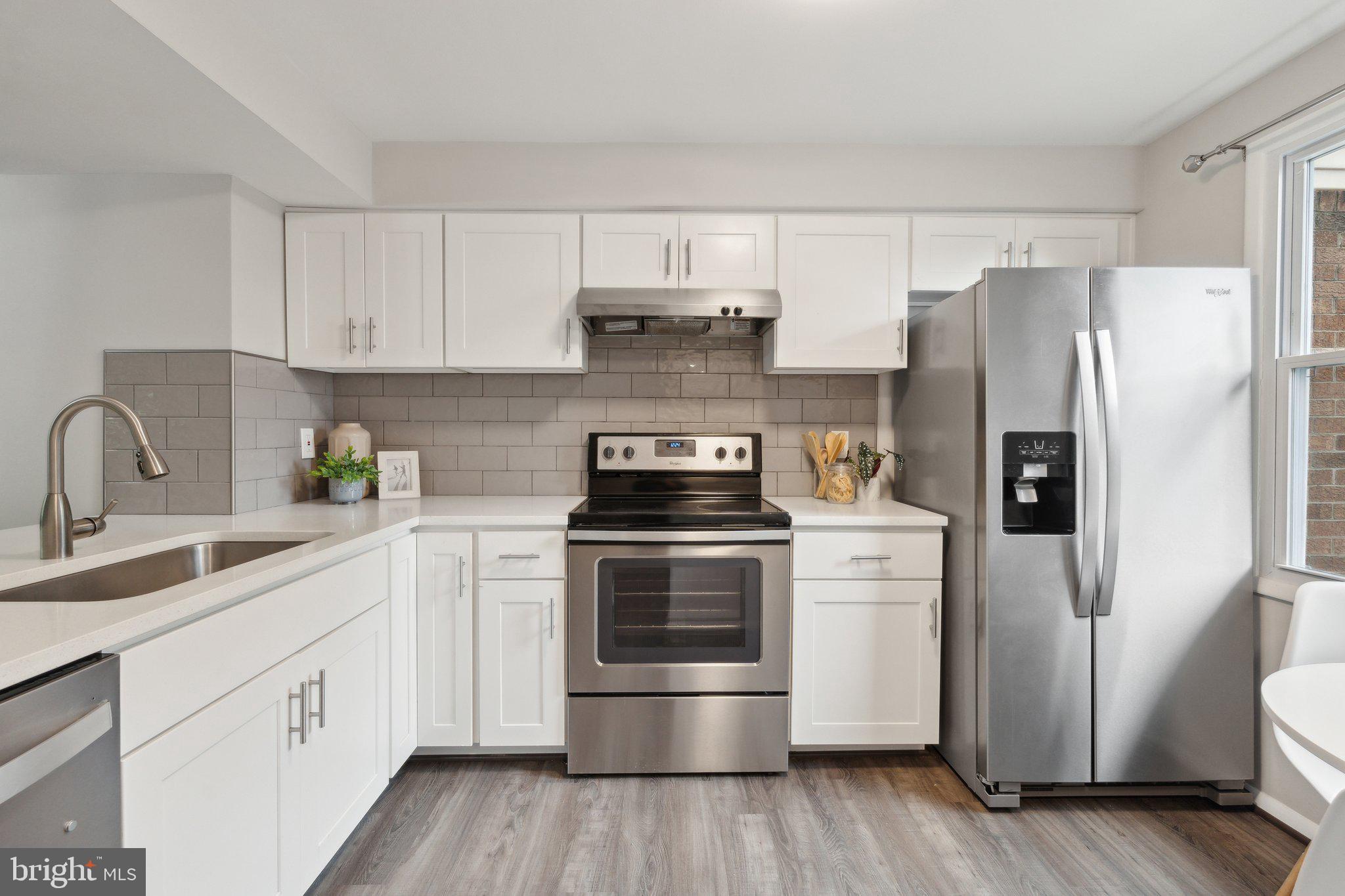 D EVEREUX WEST - Residential