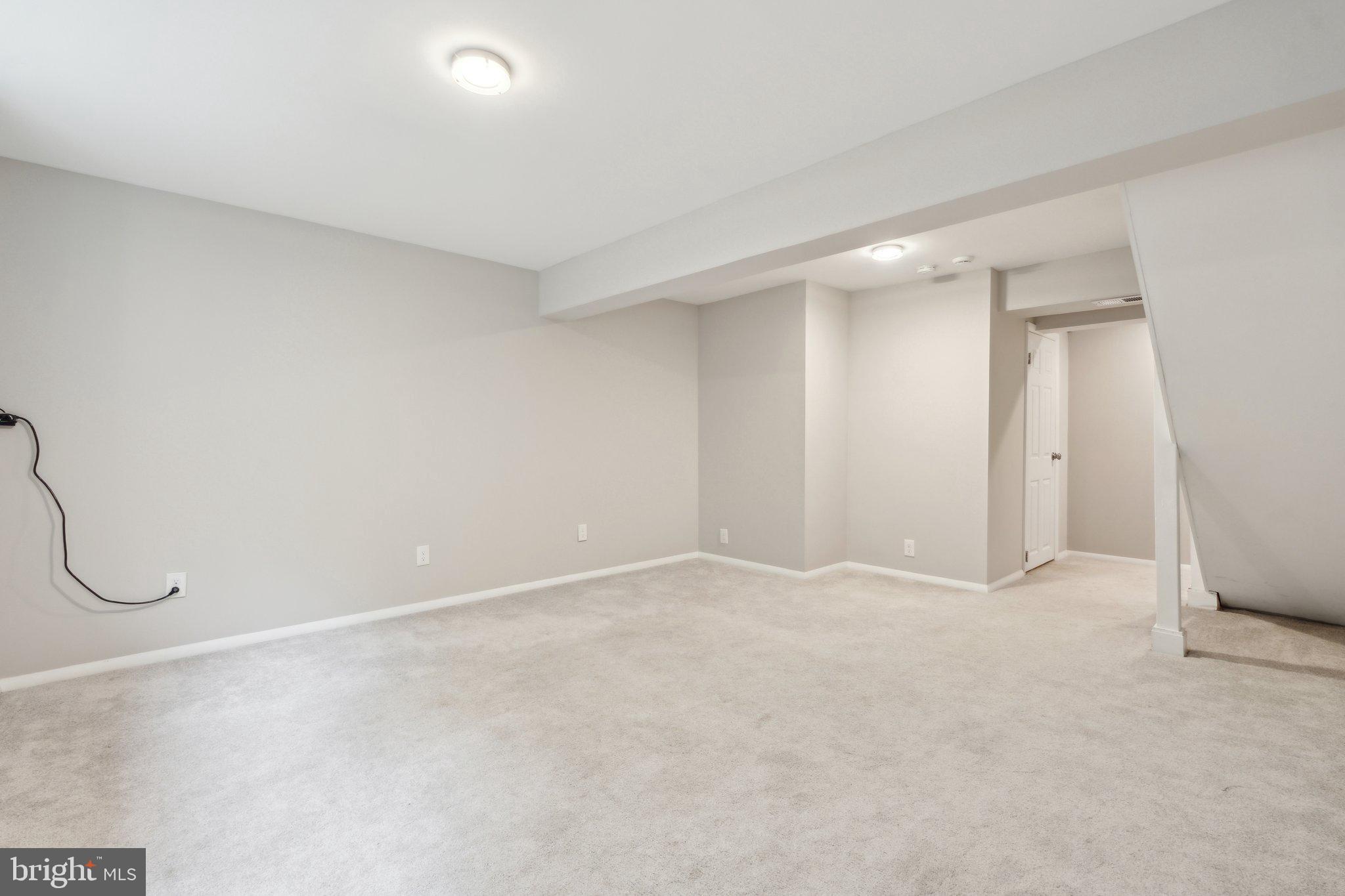 D EVEREUX WEST - Residential