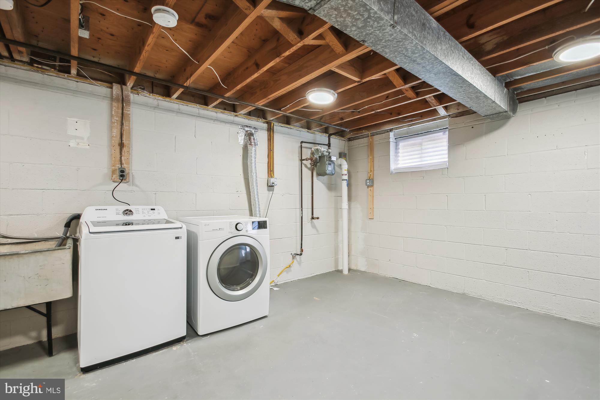 WEST SPRINGFIELD VILLAGE - Residential