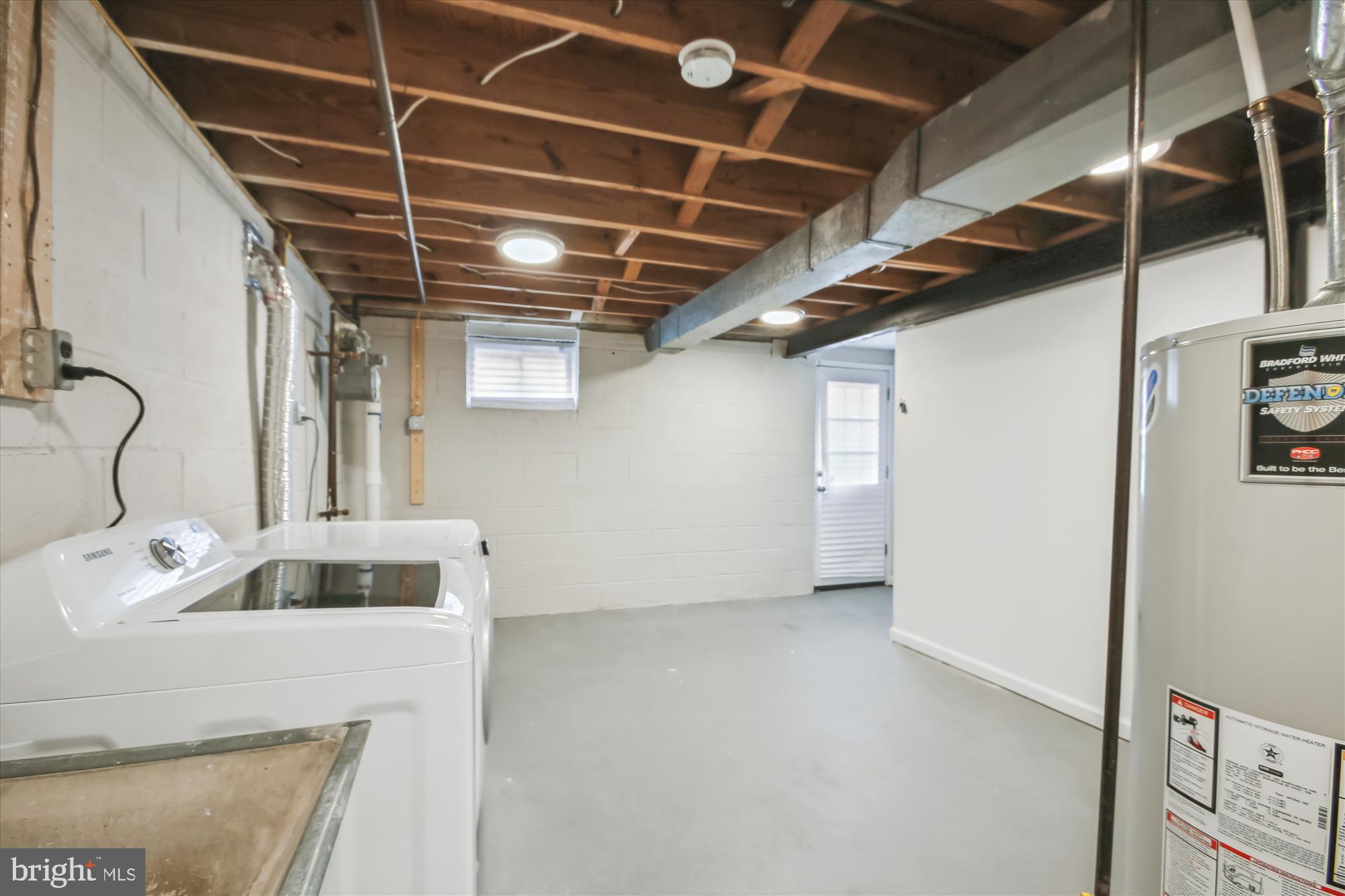 WEST SPRINGFIELD VILLAGE - Residential