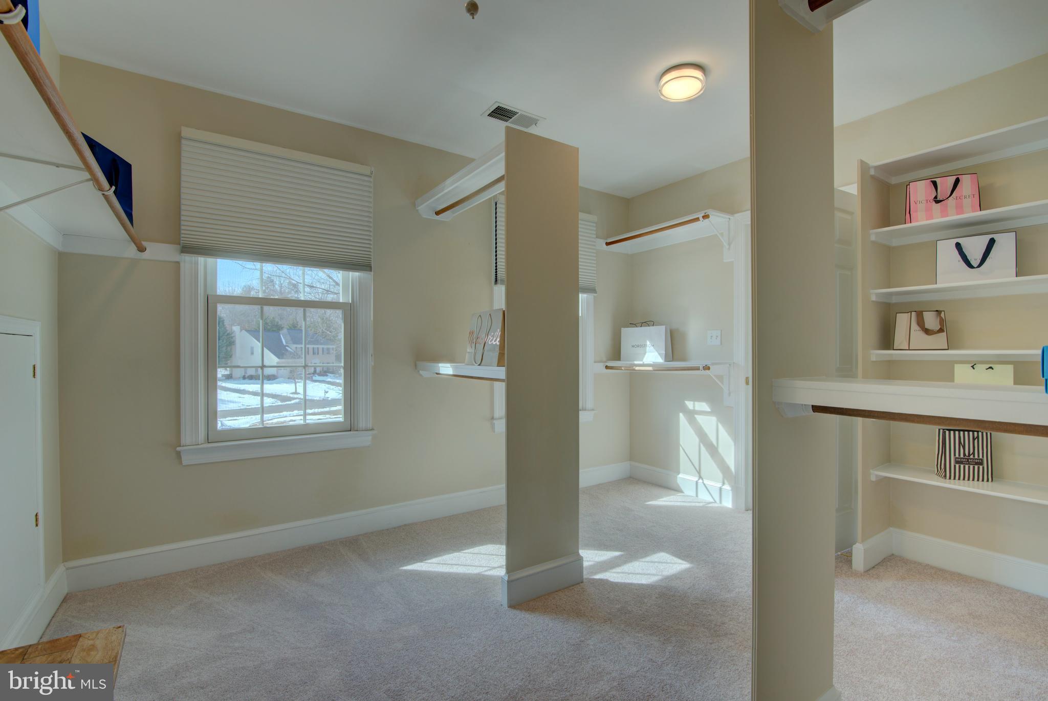 STONEY CREEK WOODS - Residential