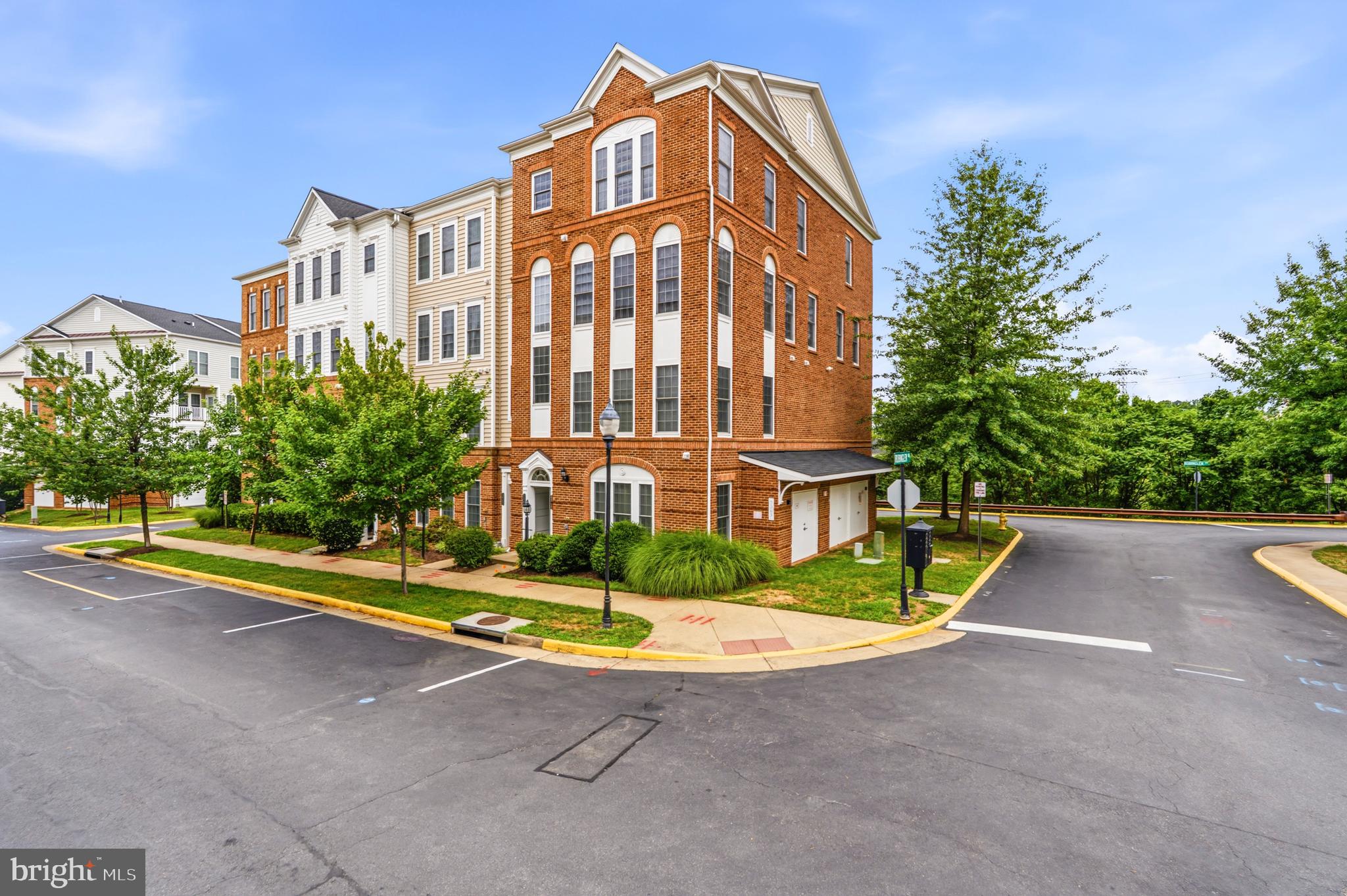 2361 BROOKMOOR LANE