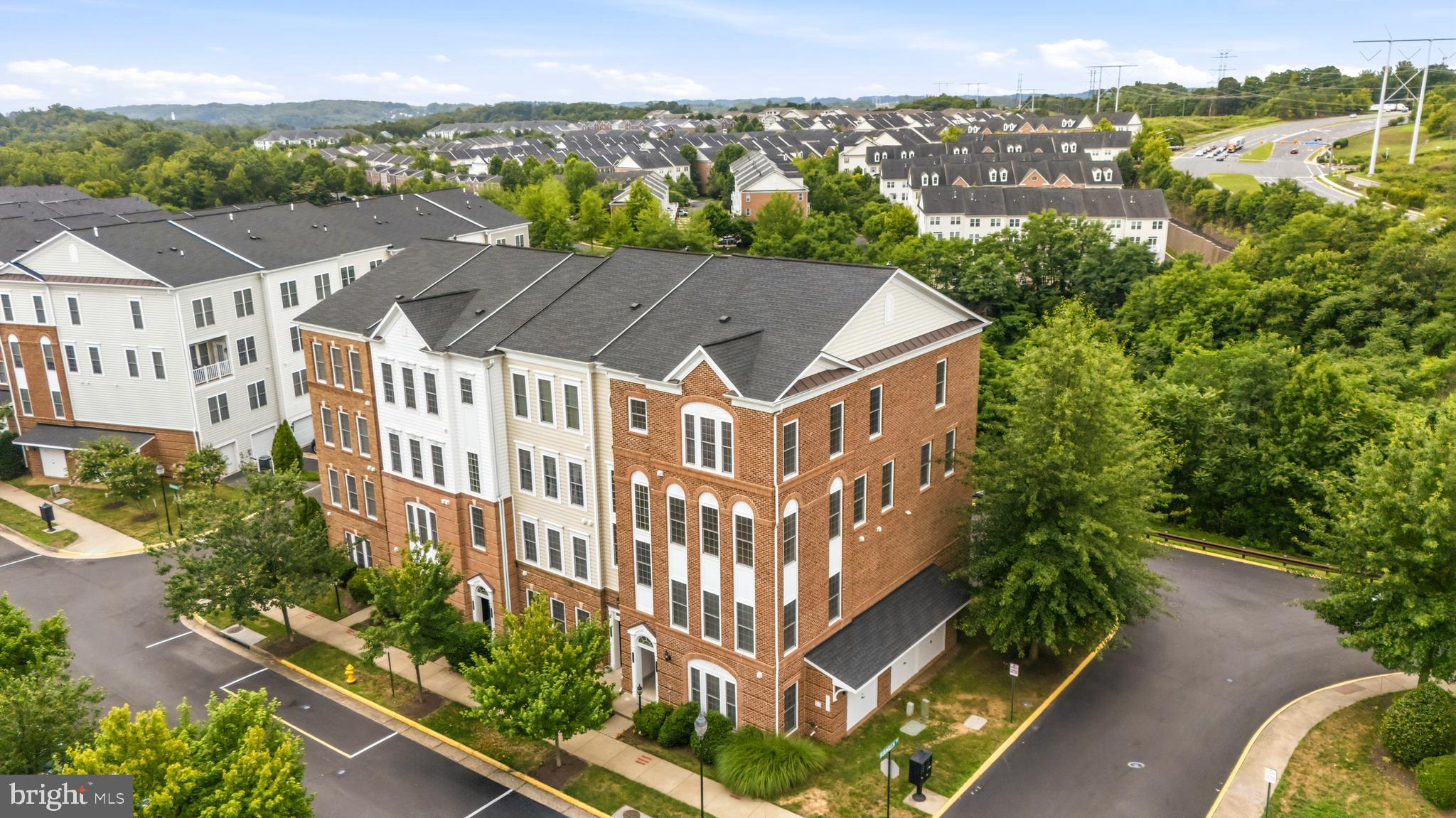 2361 BROOKMOOR LANE