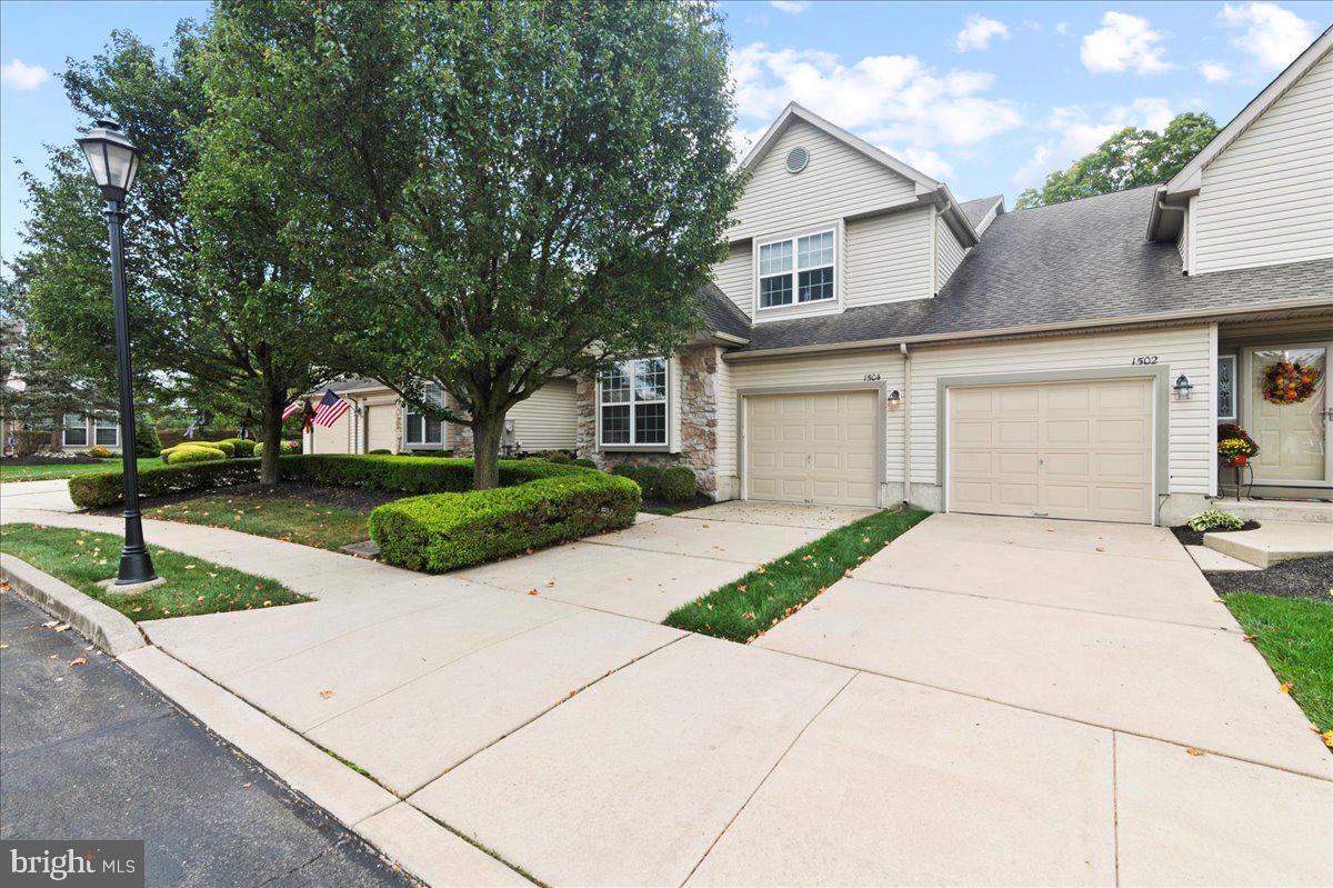 1504 SPRINGFIELD COURT 37