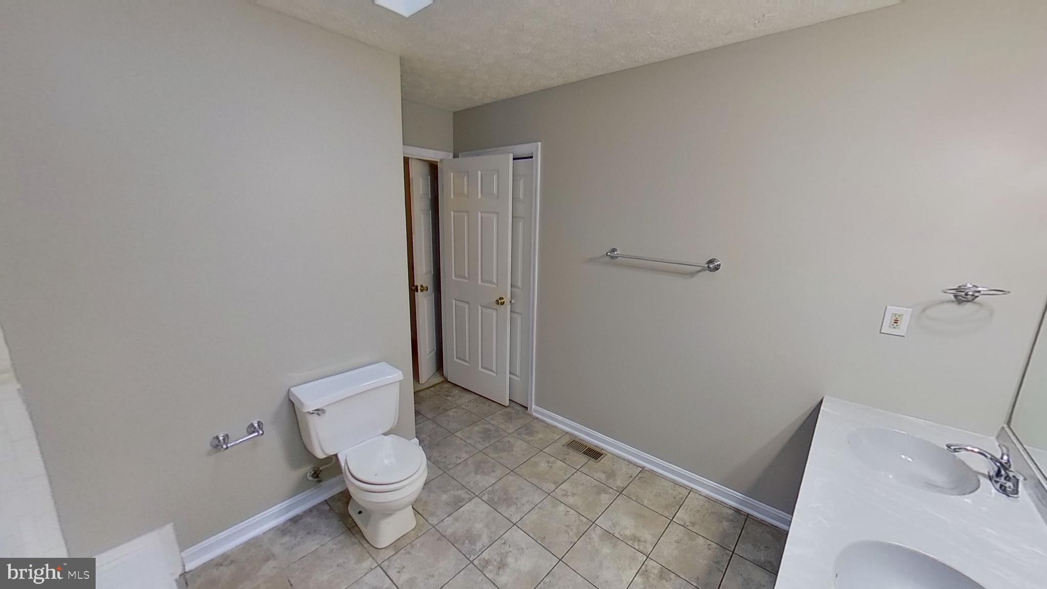 ST CHARLES SUB - DORCHESTER - Residential Lease