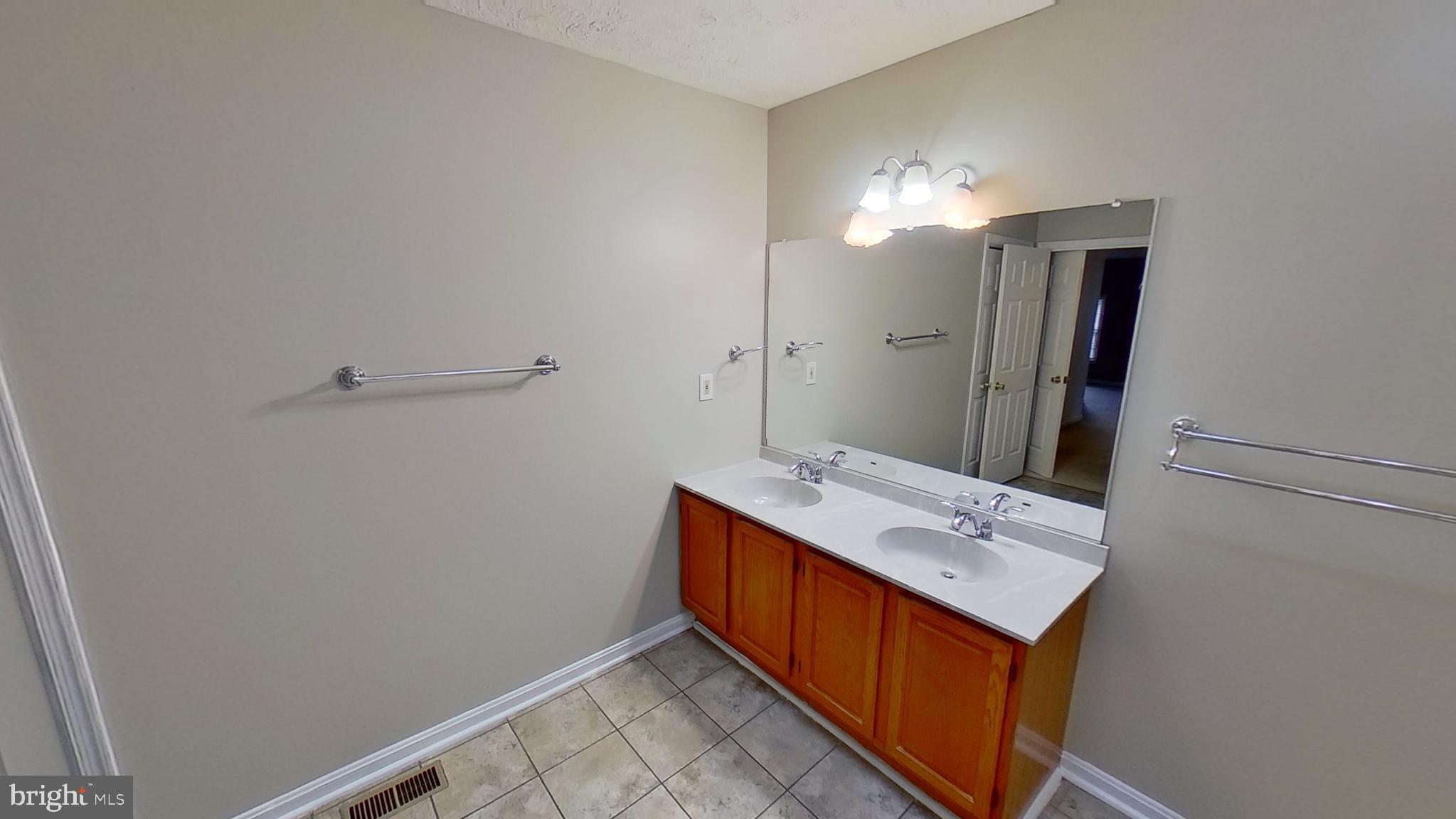 ST CHARLES SUB - DORCHESTER - Residential Lease