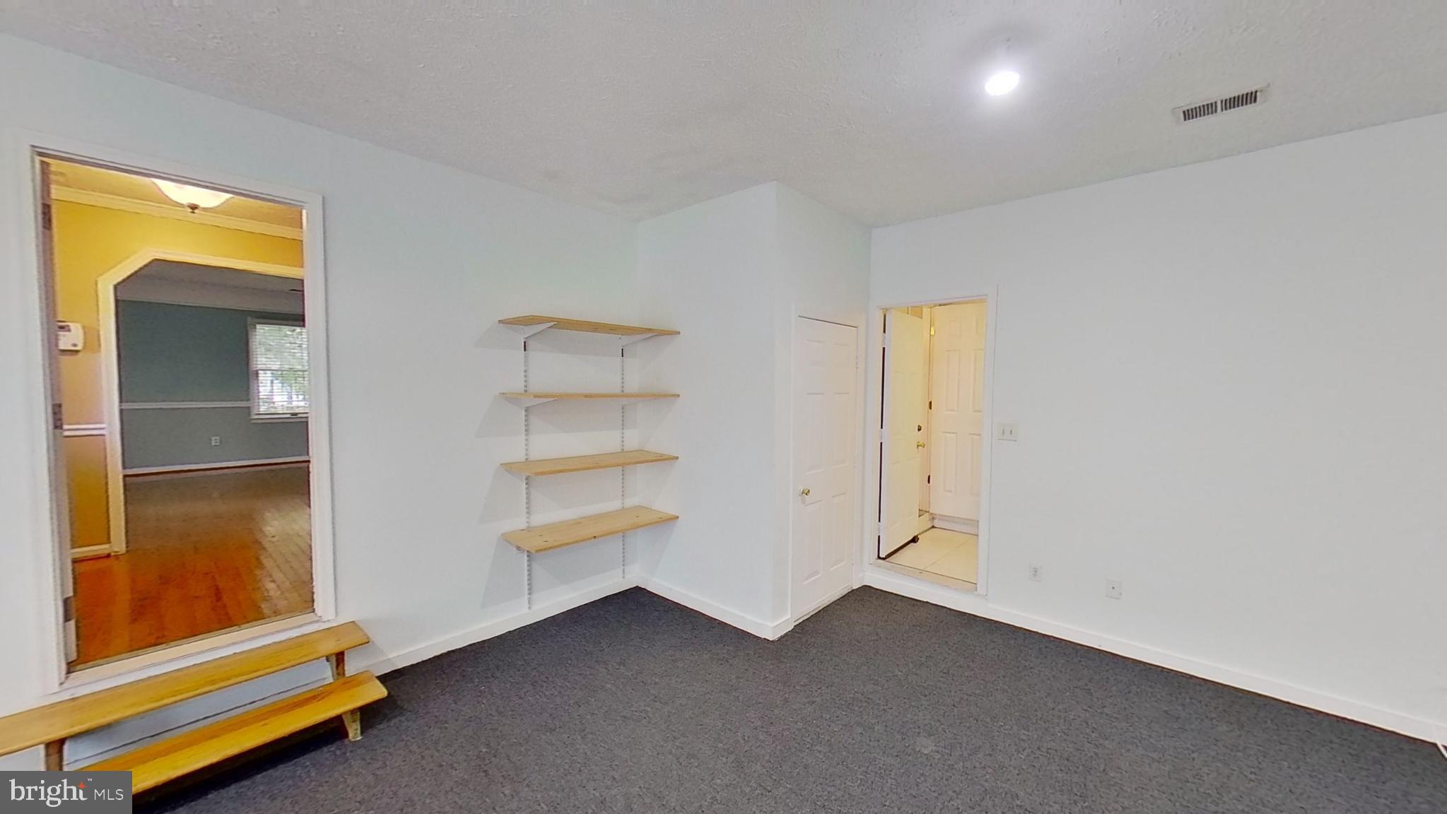 ST CHARLES SUB - DORCHESTER - Residential Lease