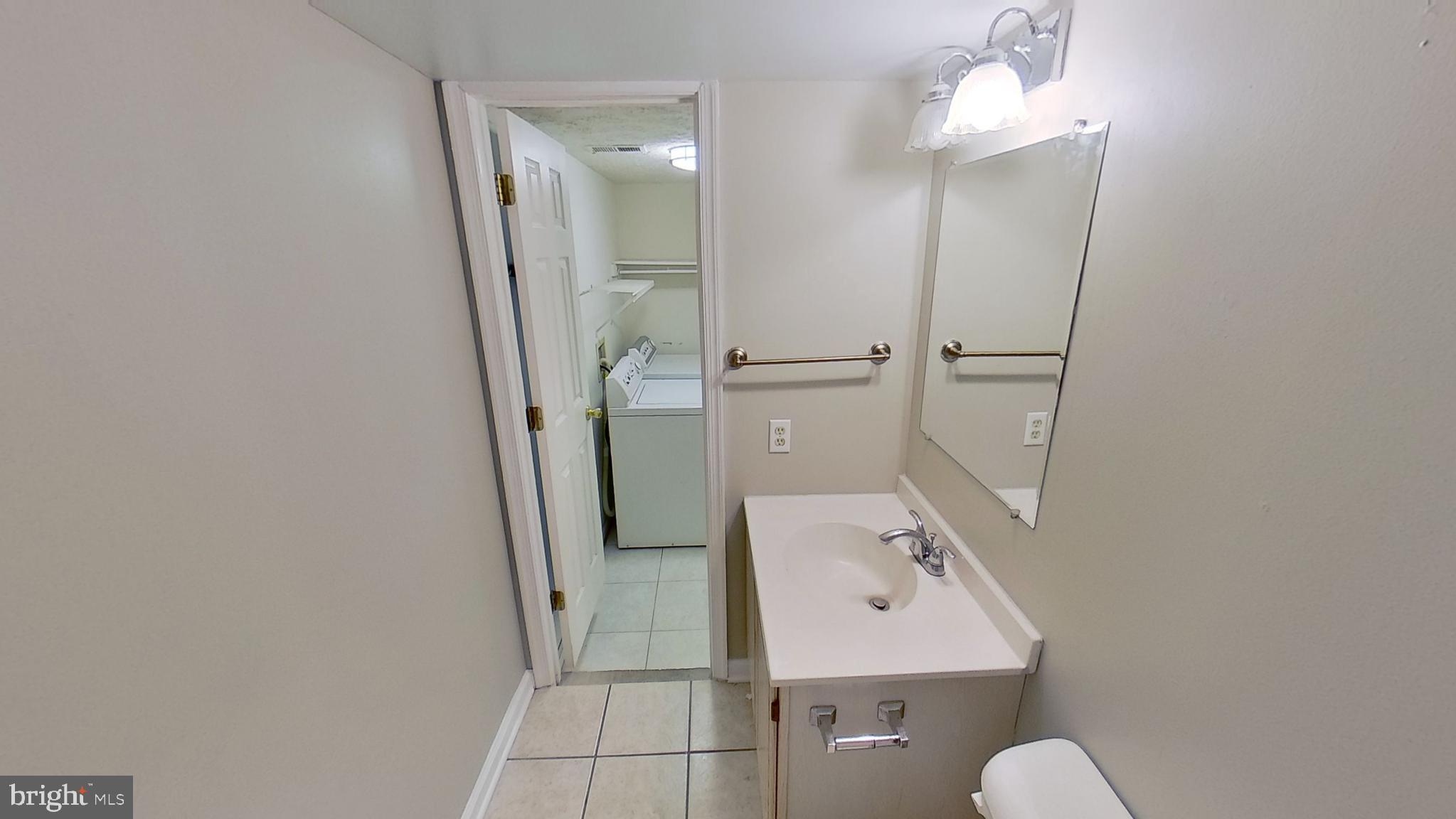 ST CHARLES SUB - DORCHESTER - Residential Lease